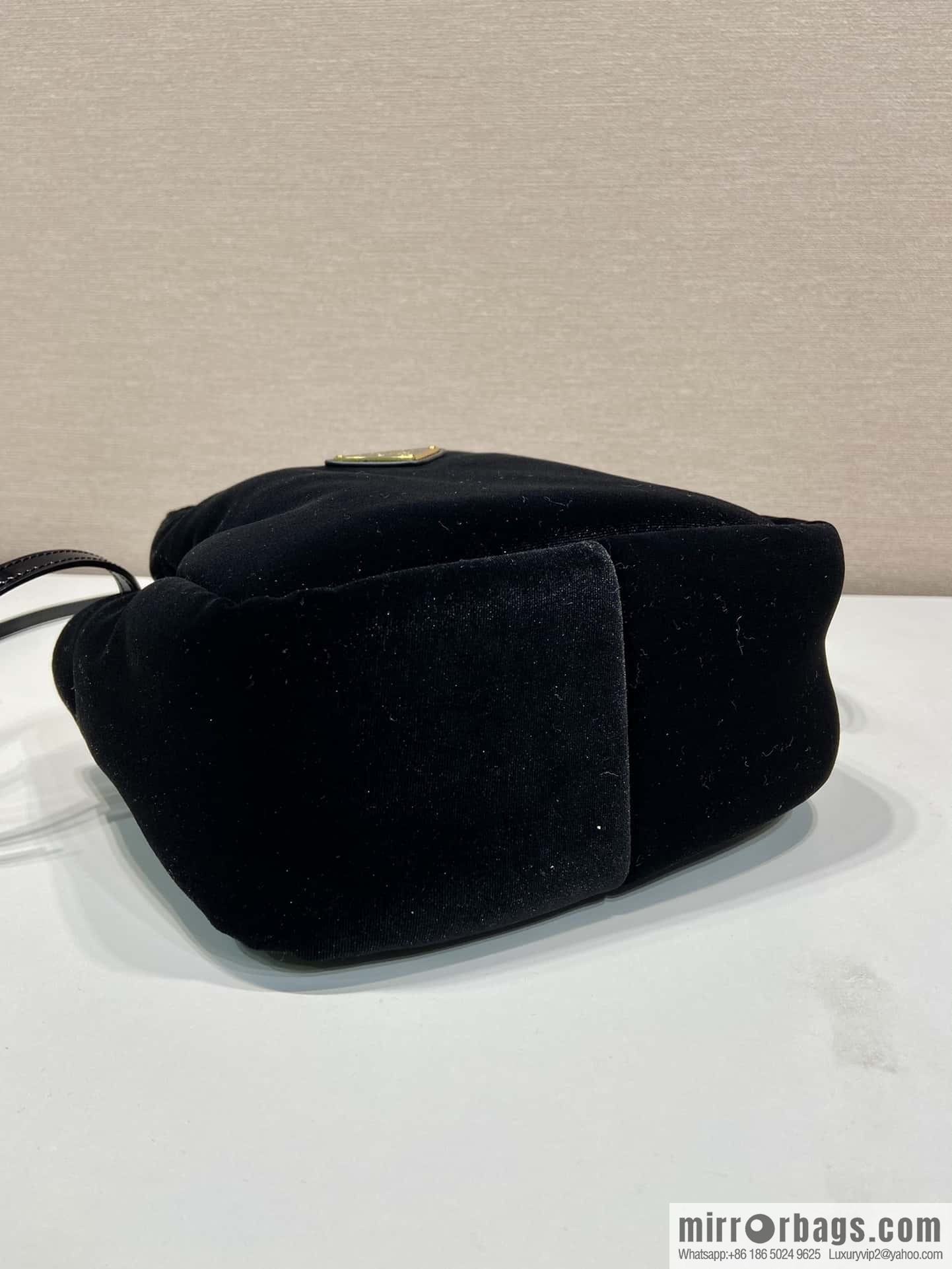 PRADA Velvet bucket bag 🎉 1BA349