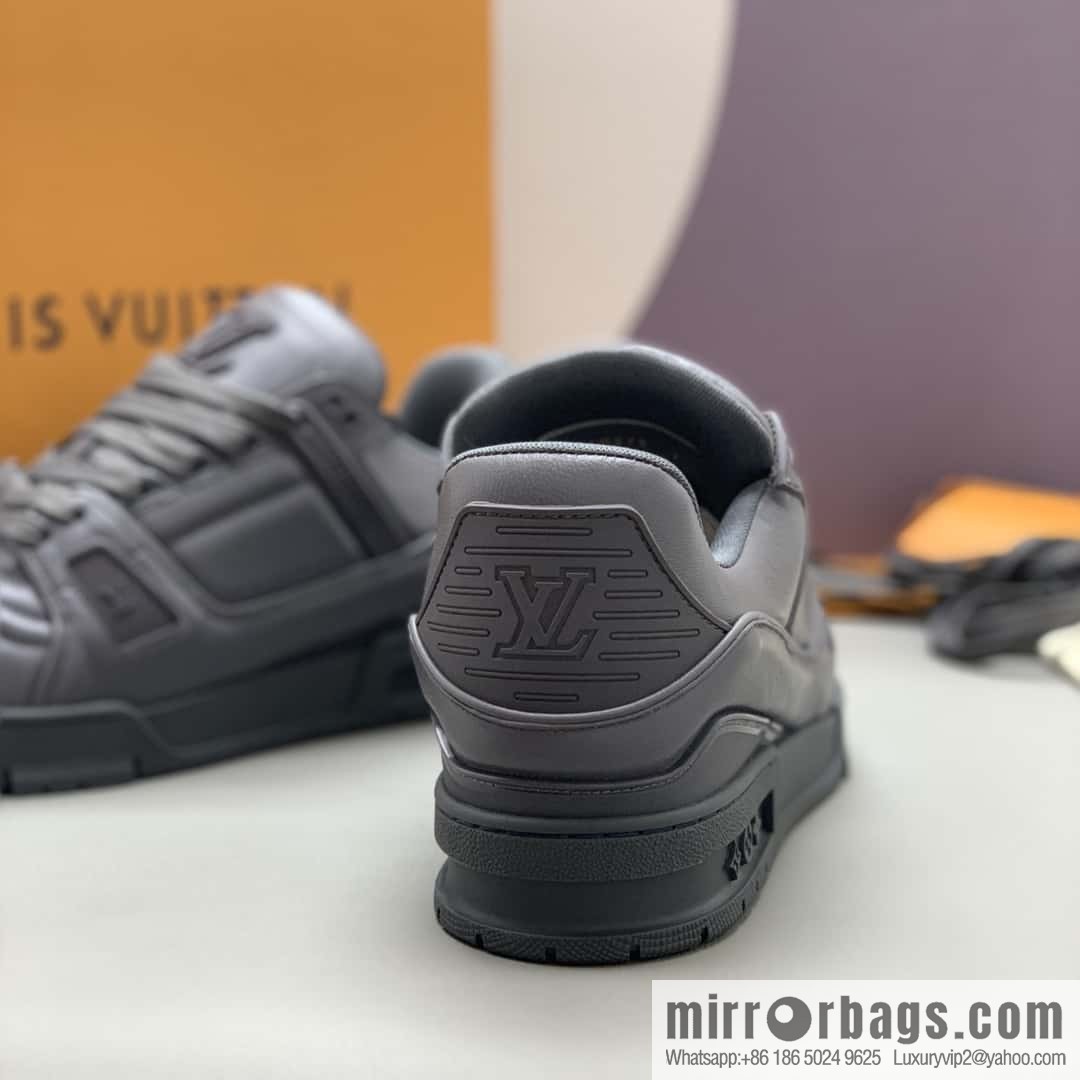 LV men's sports and leisure shoes