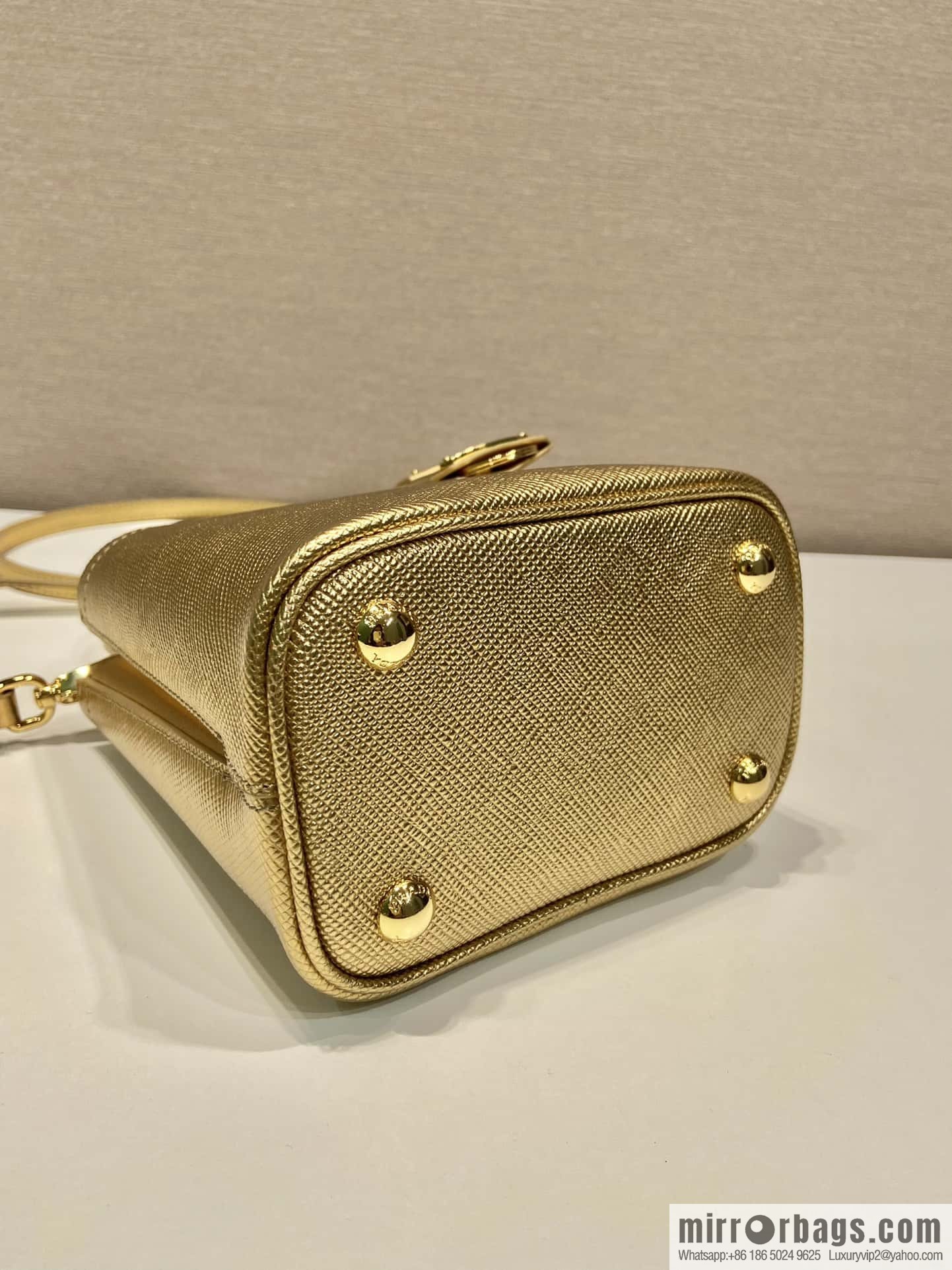 PRADA new color bucket bag 🎉 1BA373 gold
