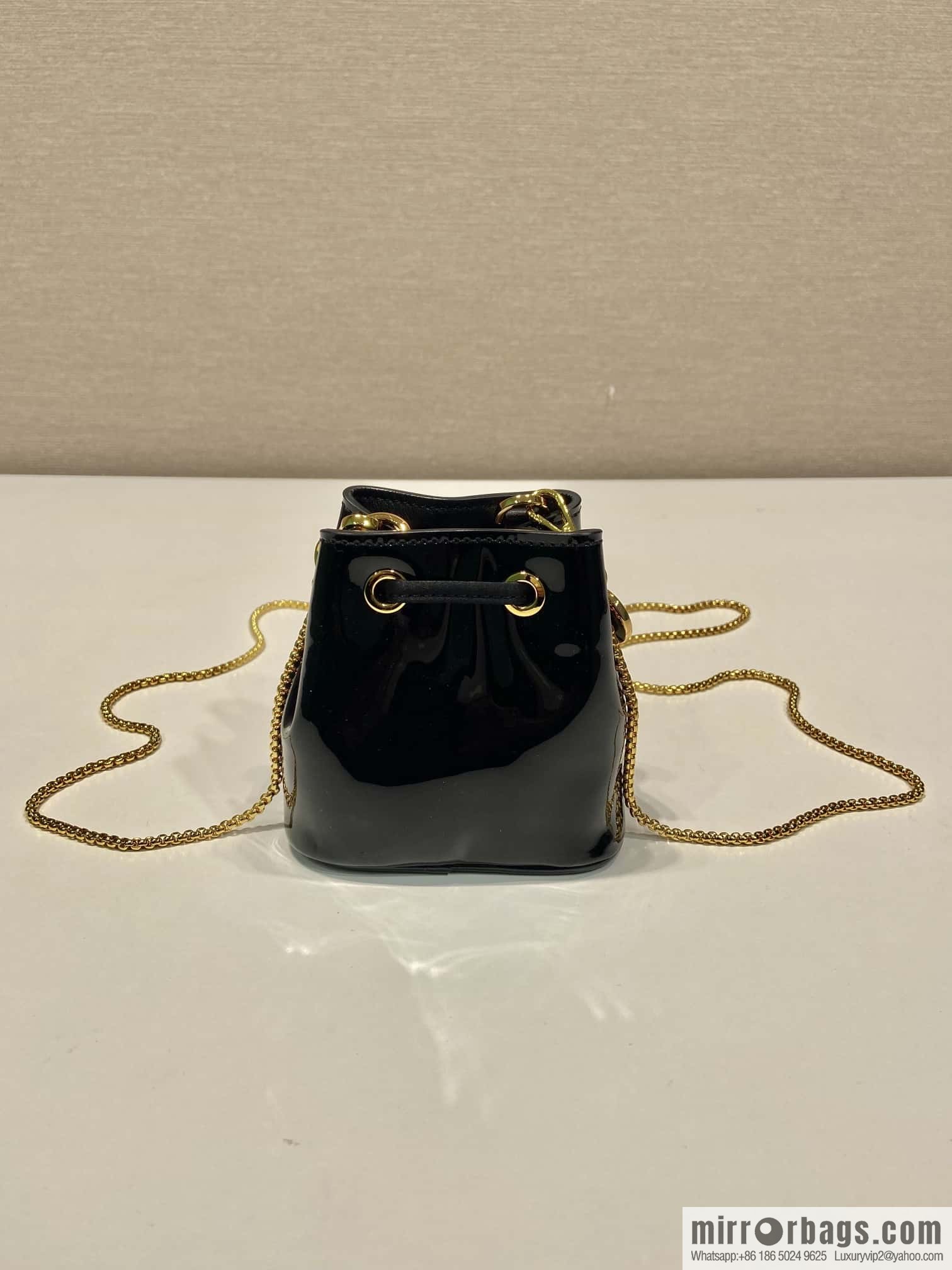 PRADA patent leather bucket 🎉 1NR016 black