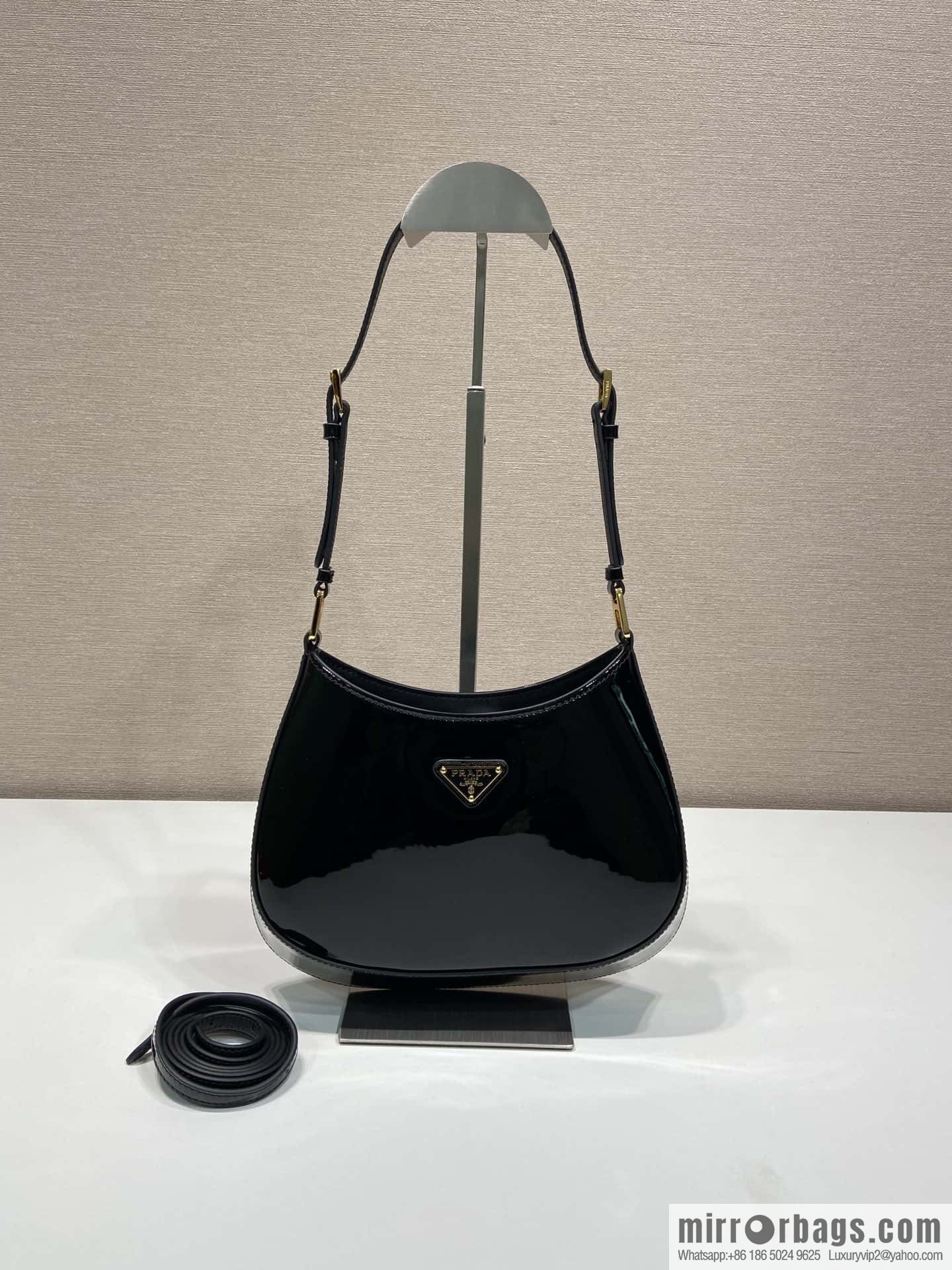 PRADA patent leather armpit bag 🎉🎉 1BC169 black
