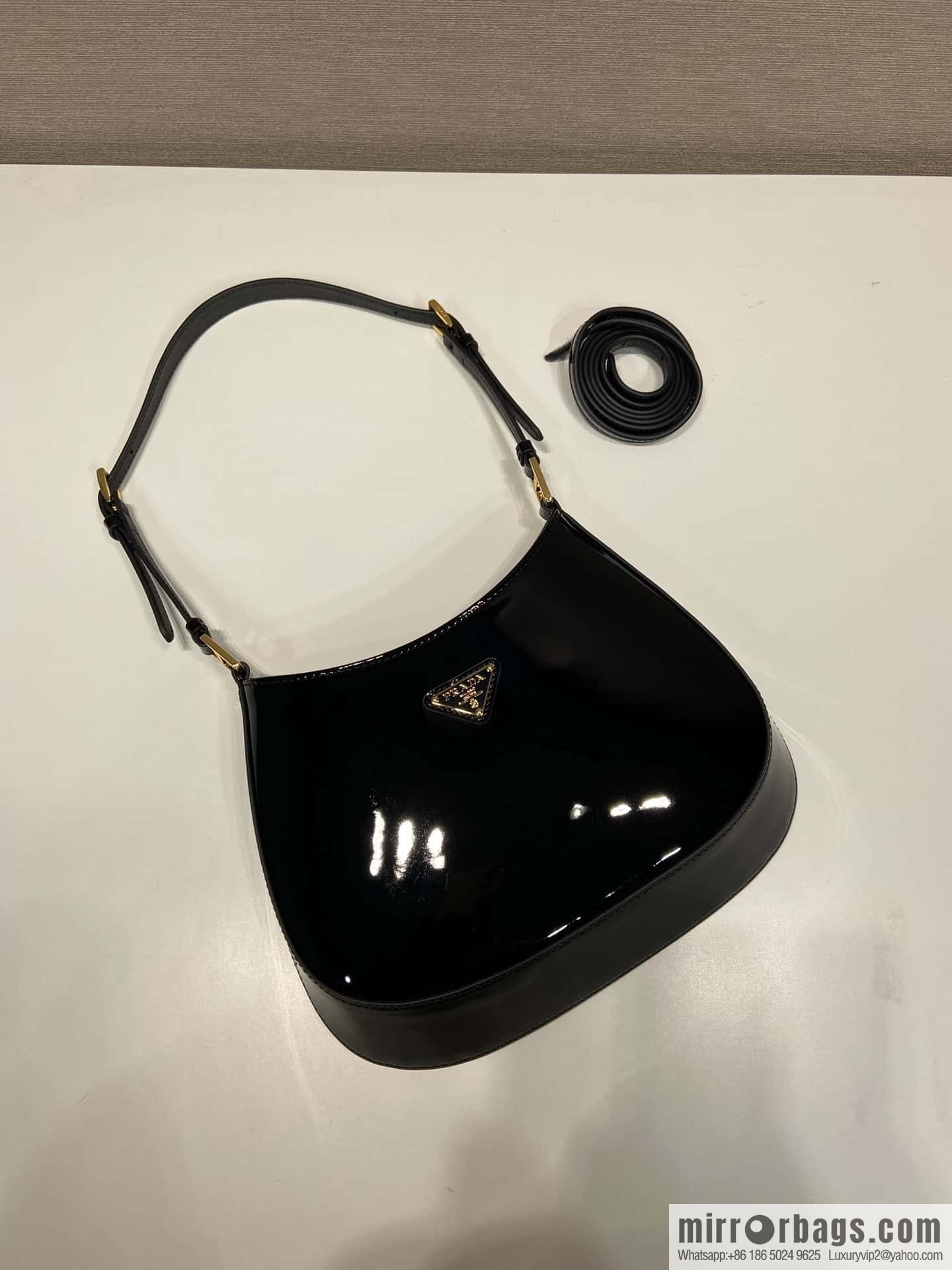 PRADA patent leather armpit bag 🎉🎉 1BC169 black