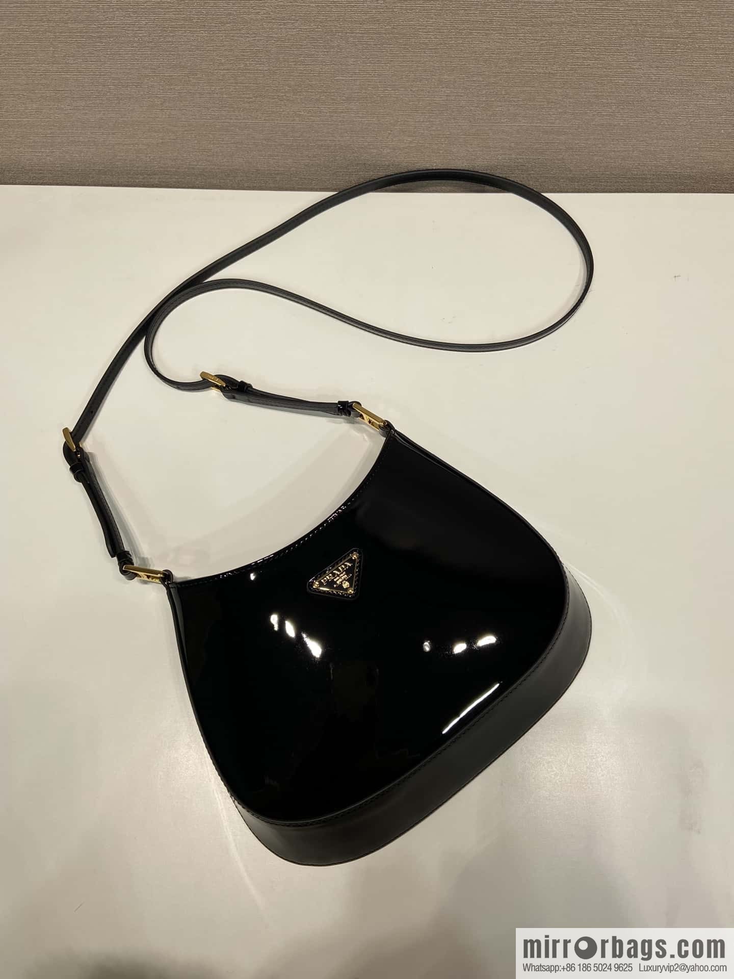 PRADA patent leather armpit bag 🎉🎉 1BC169 black