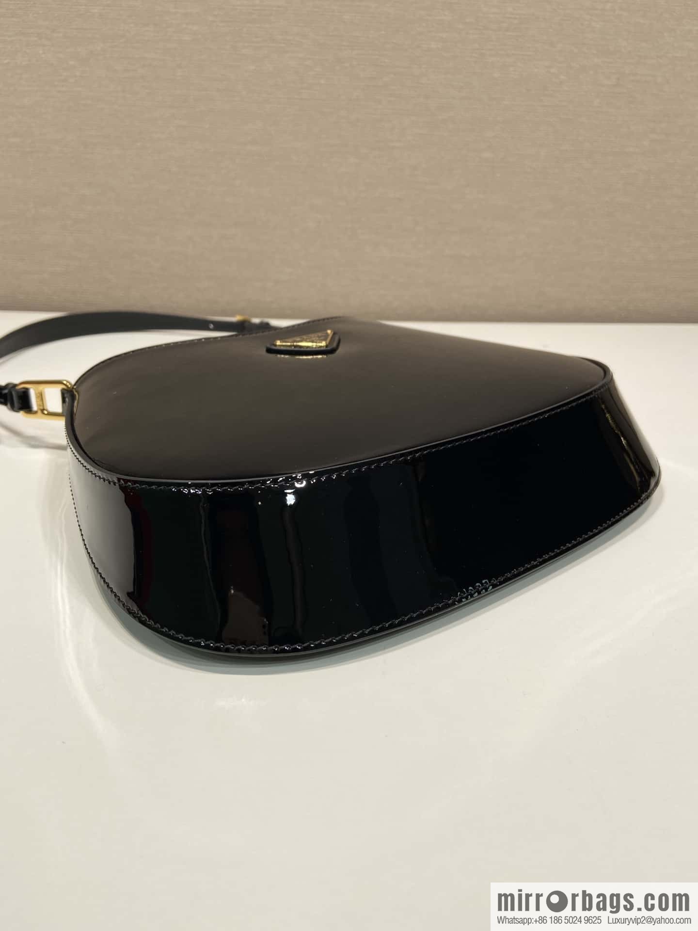 PRADA patent leather armpit bag 🎉🎉 1BC169 black