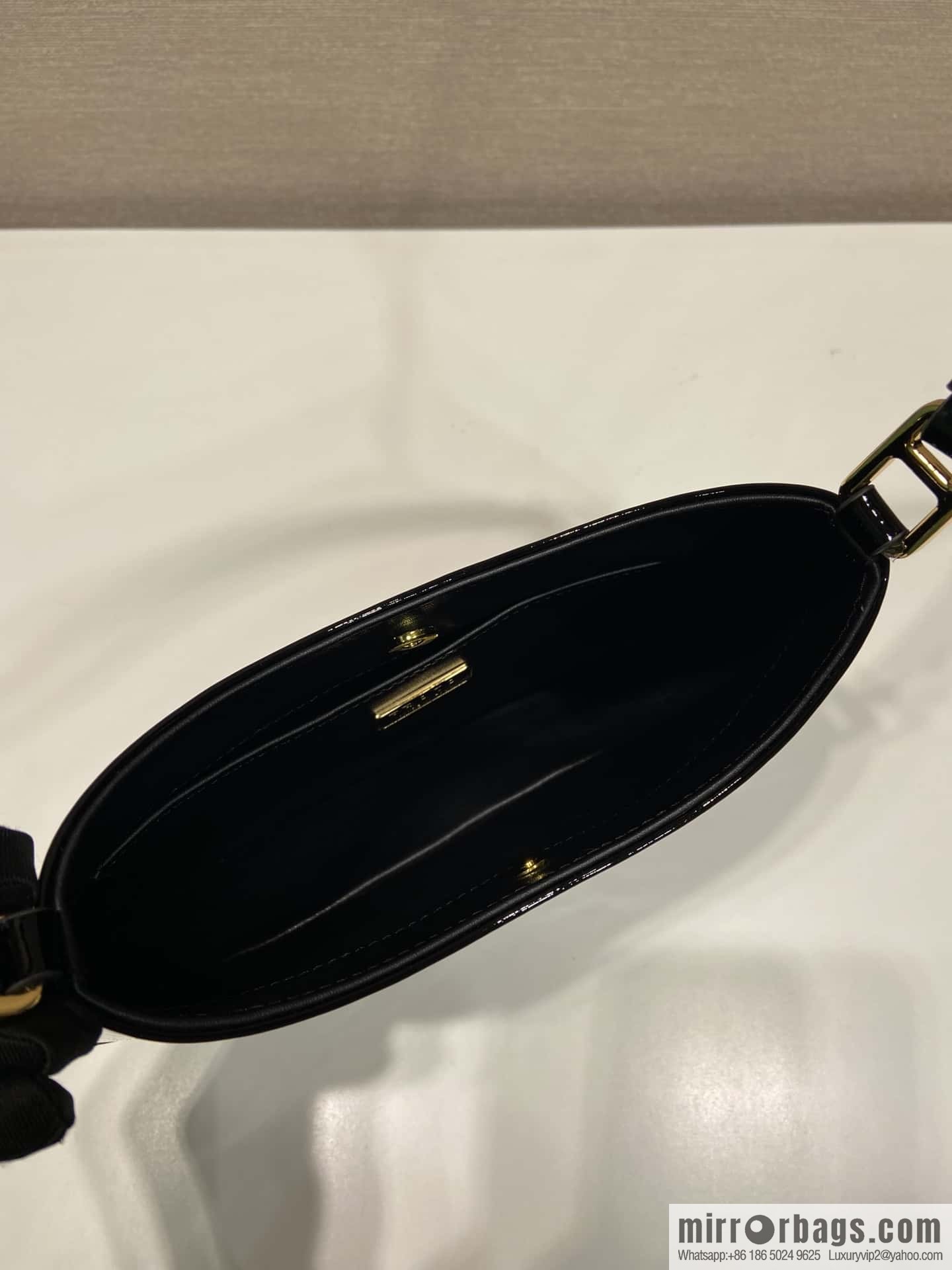 PRADA patent leather armpit bag 🎉🎉 1BC169 black