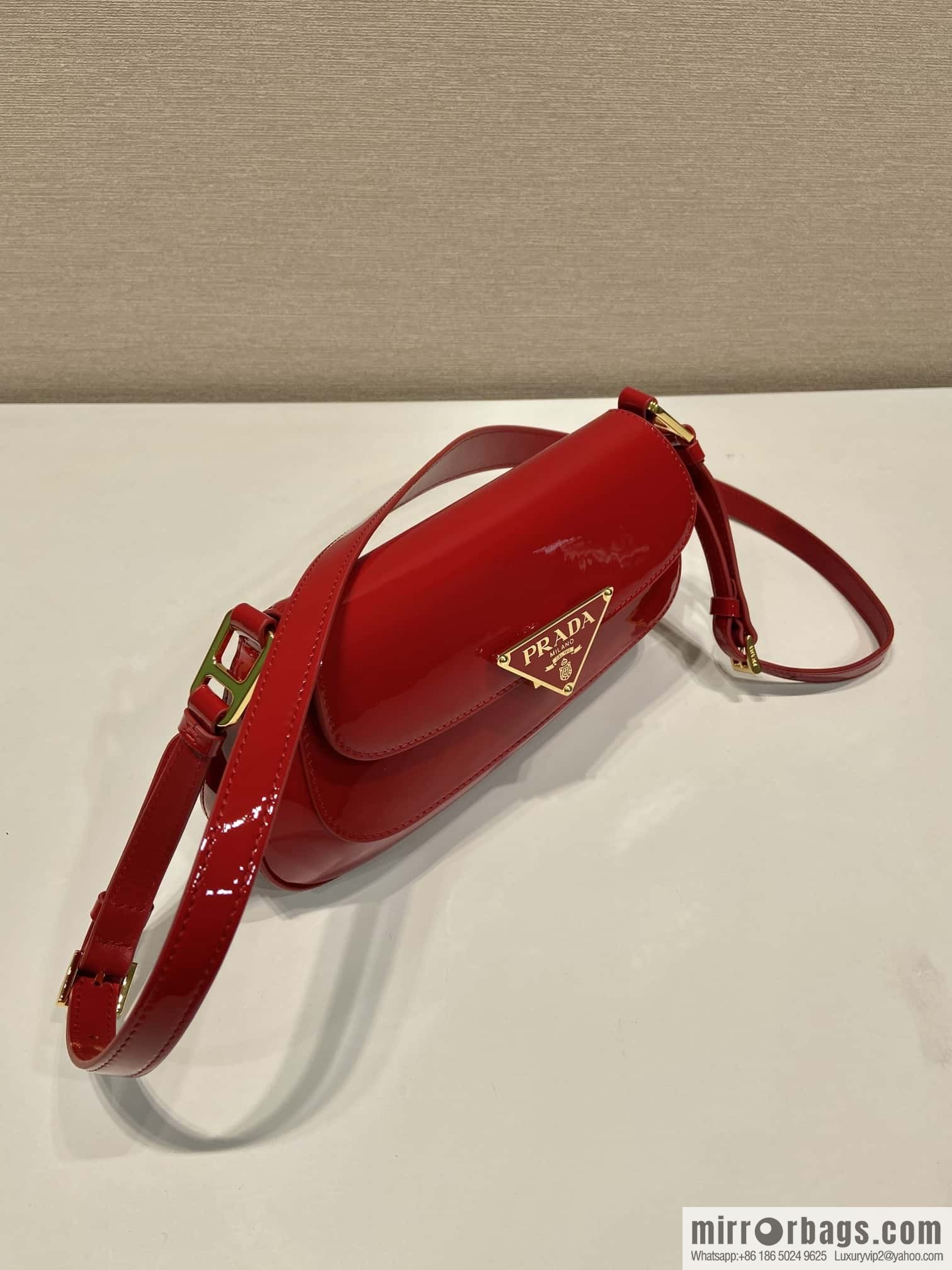PRADA patent leather armpit bag 🎉 1BD345 big red