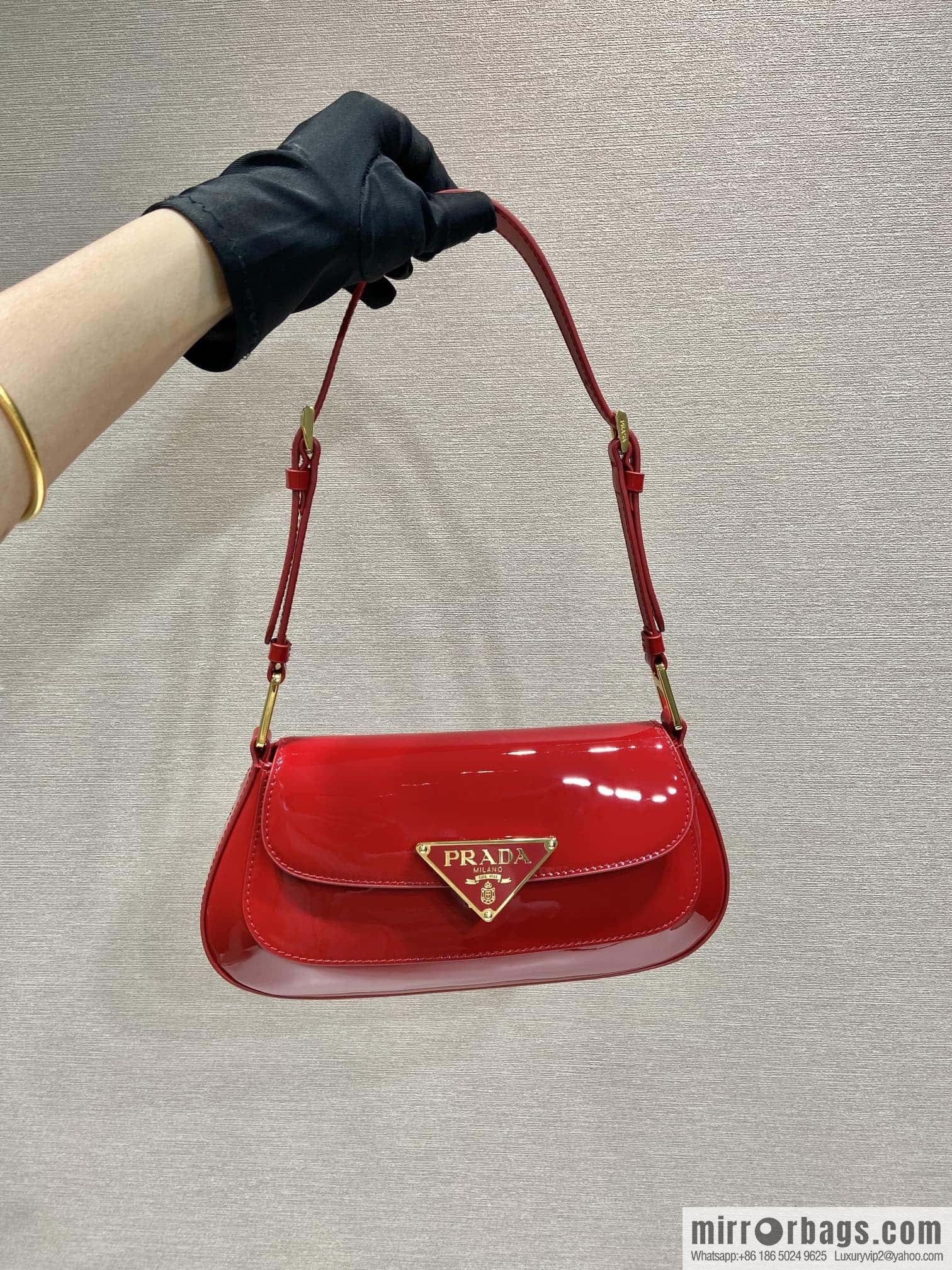 PRADA patent leather armpit bag 🎉 1BD345 big red