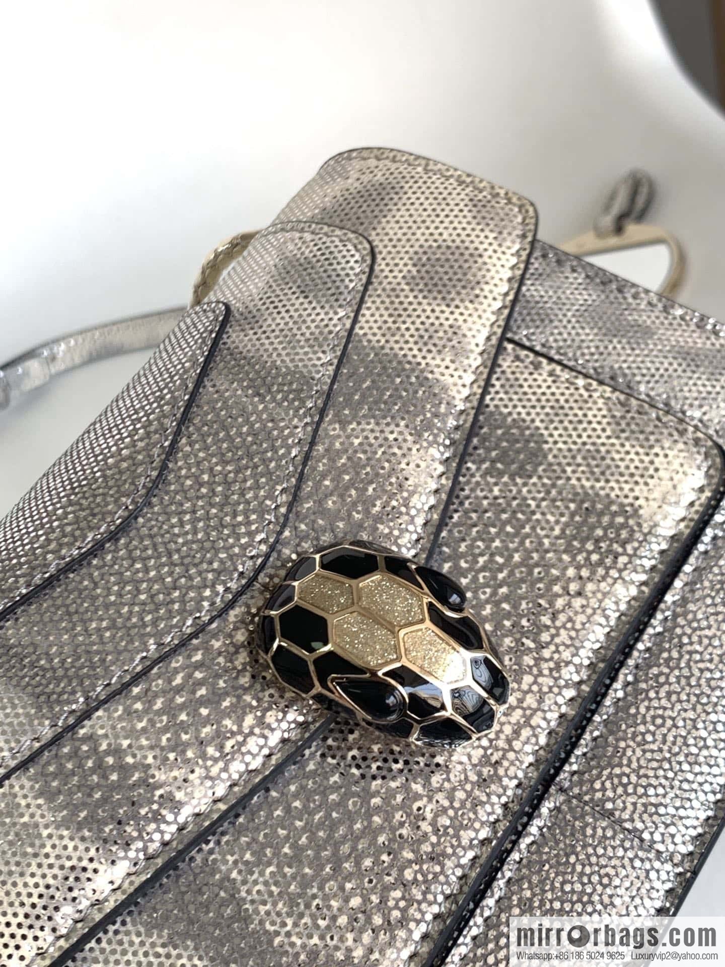 BVLGARI Bulgari Sprpenti Forever Water Snakeskin Inner Small sheepskin Oblique Span Bag 289672 Milk Protein Stone Metal Texture 19CM