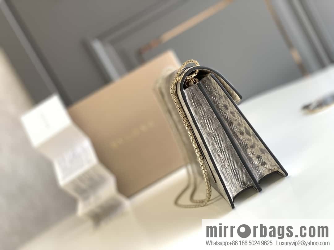 BVLGARI Bulgari Sprpenti Forever water snake skin inner small sheepskin oblique span bag 383262 milk protein stone metal texture 27.5CM