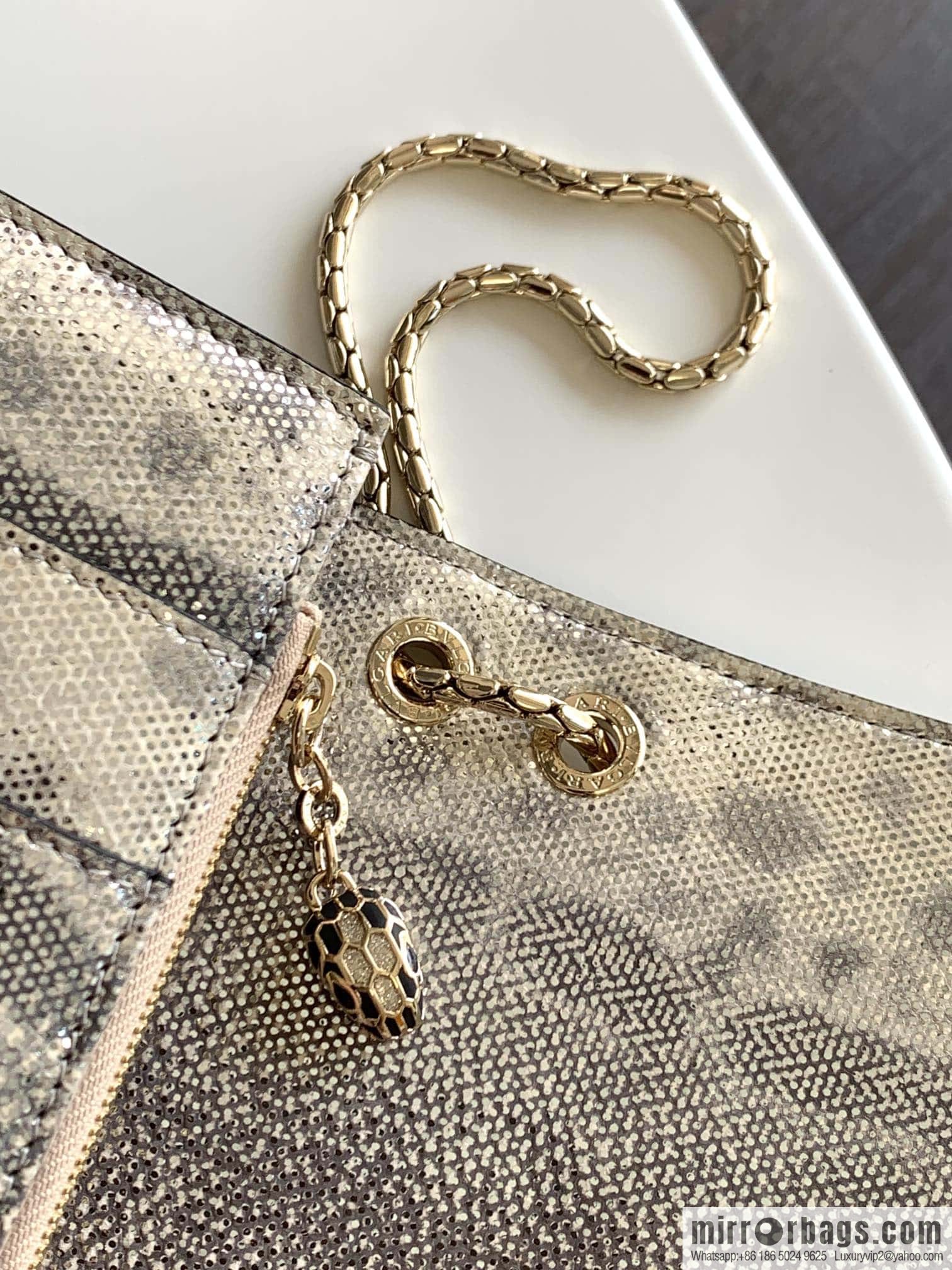 BVLGARI Bulgari Sprpenti Forever water snake skin inner small sheepskin oblique span bag 383262 milk protein stone metal texture 27.5CM