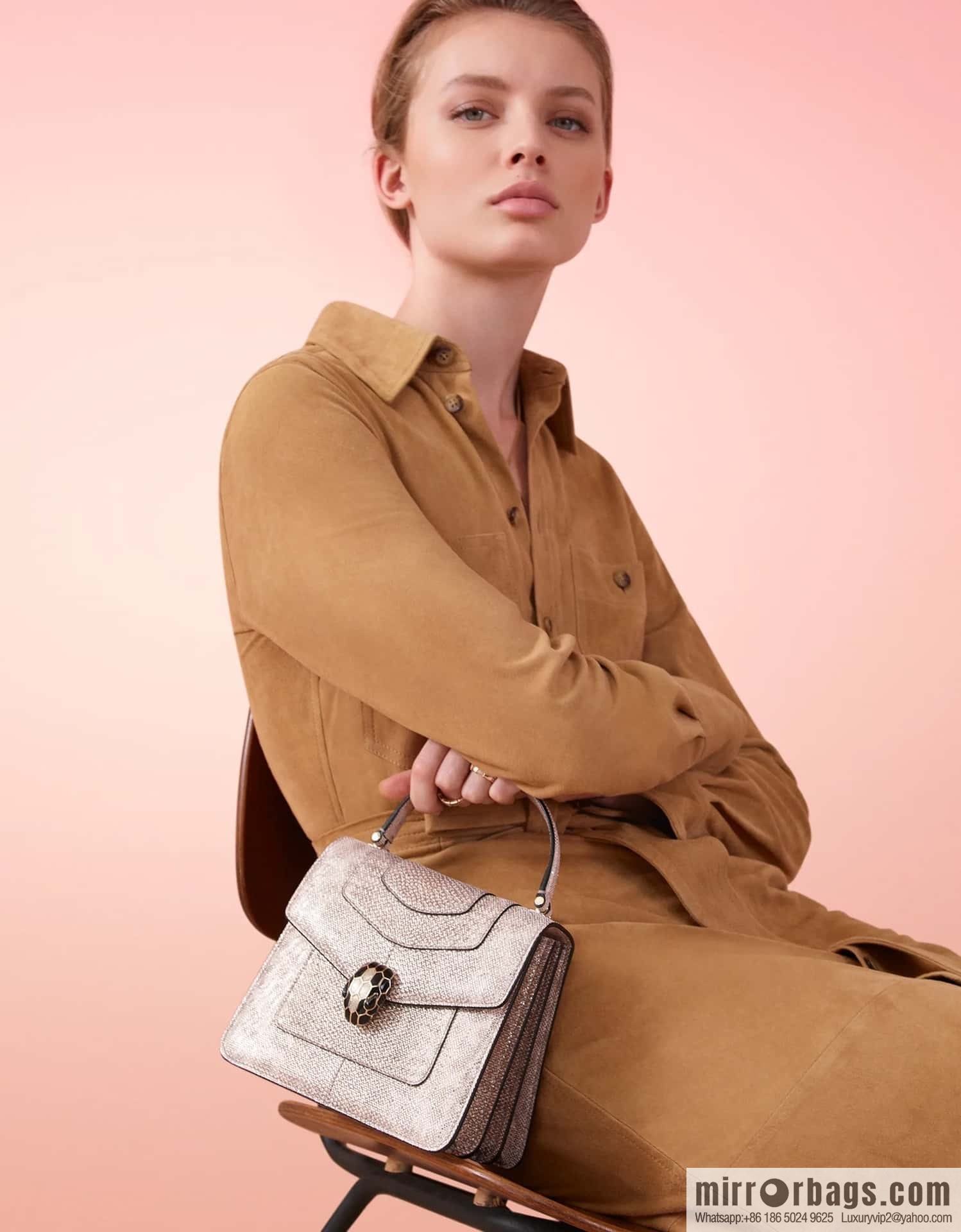 BVLGARI Bulgari Sprpenti Forever water snake skin inner small sheepskin tote bag 18CM 383292 Milk protein stone metal texture