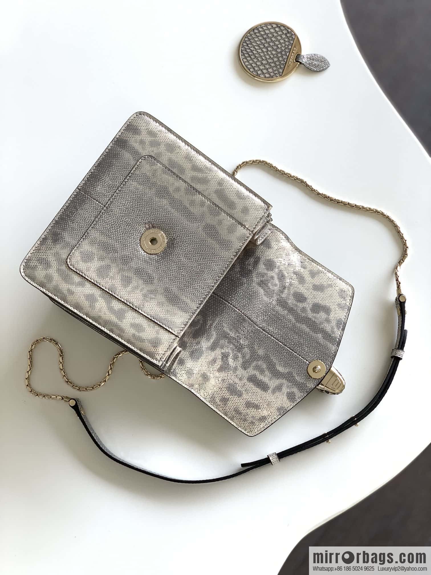 BVLGARI Bulgari Sprpenti Forever water snake skin inner small sheepskin tote bag 18CM 383292 Milk protein stone metal texture