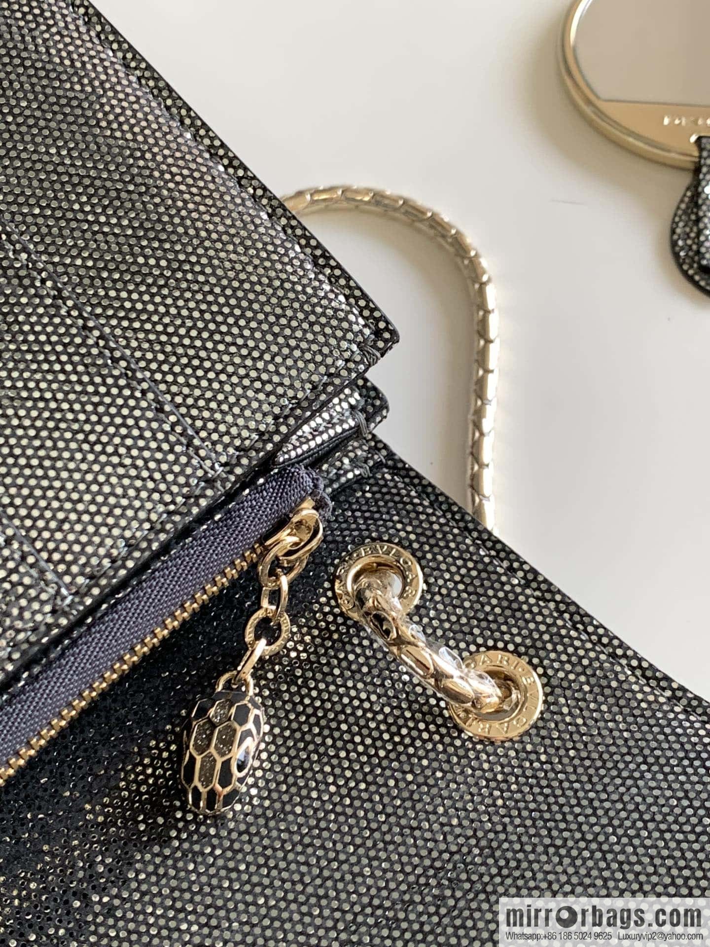 BVLGARI Bulgari Sprpenti Forever charcoal ash metal texture water snake skin inner small sheepskin chain bag 27.5CM 383262