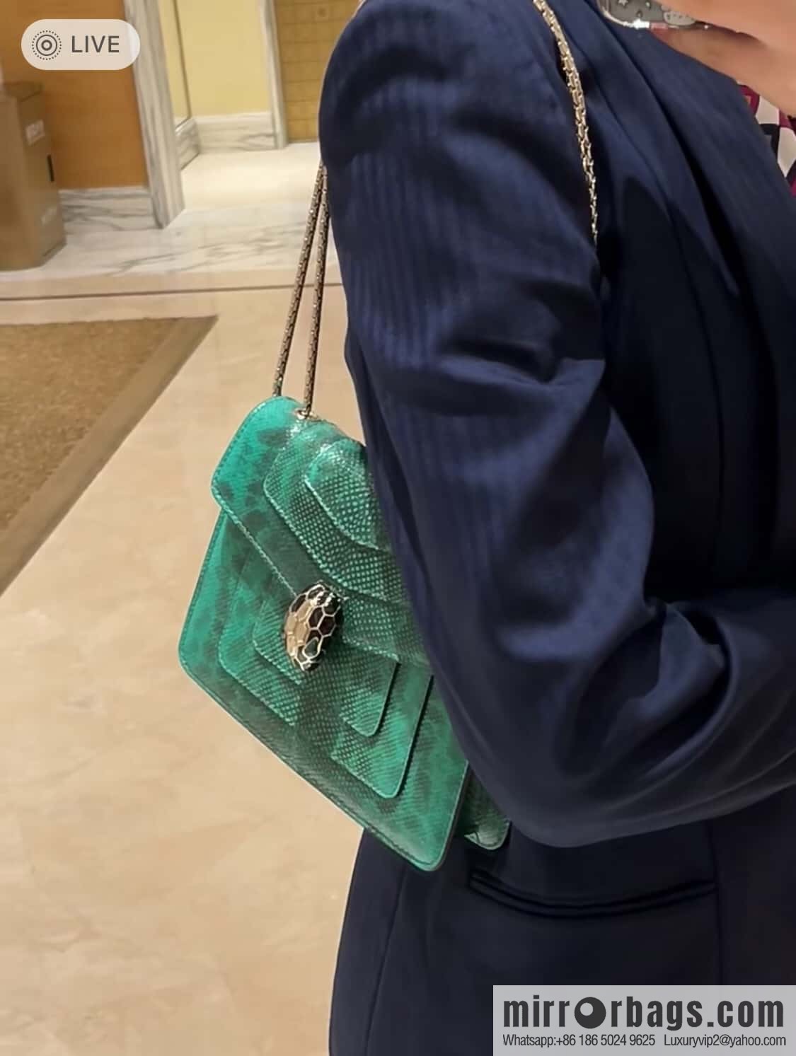 BVLGARI Bulgari Sprpenti Forever Green Grandmother Green Glossy Water Snakeskin chain bag 20CM 618792
