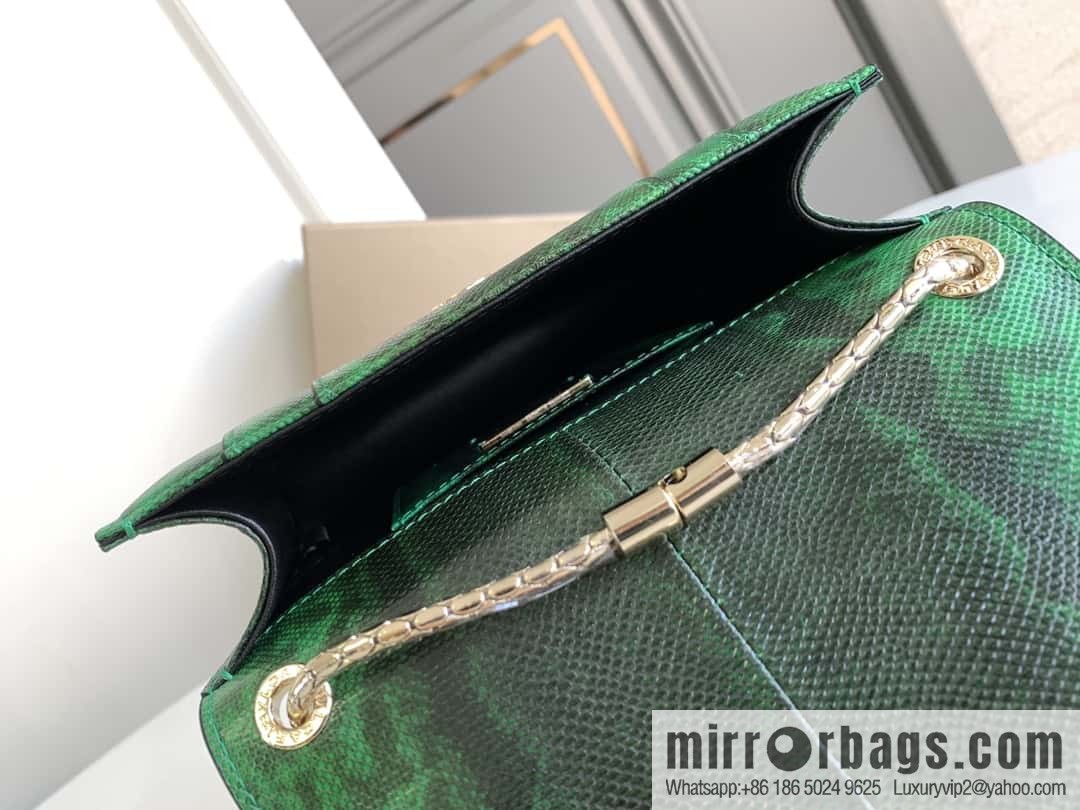 BVLGARI Bulgari Sprpenti Forever Green Grandmother Green Glossy Water Snakeskin chain bag 20CM 618792