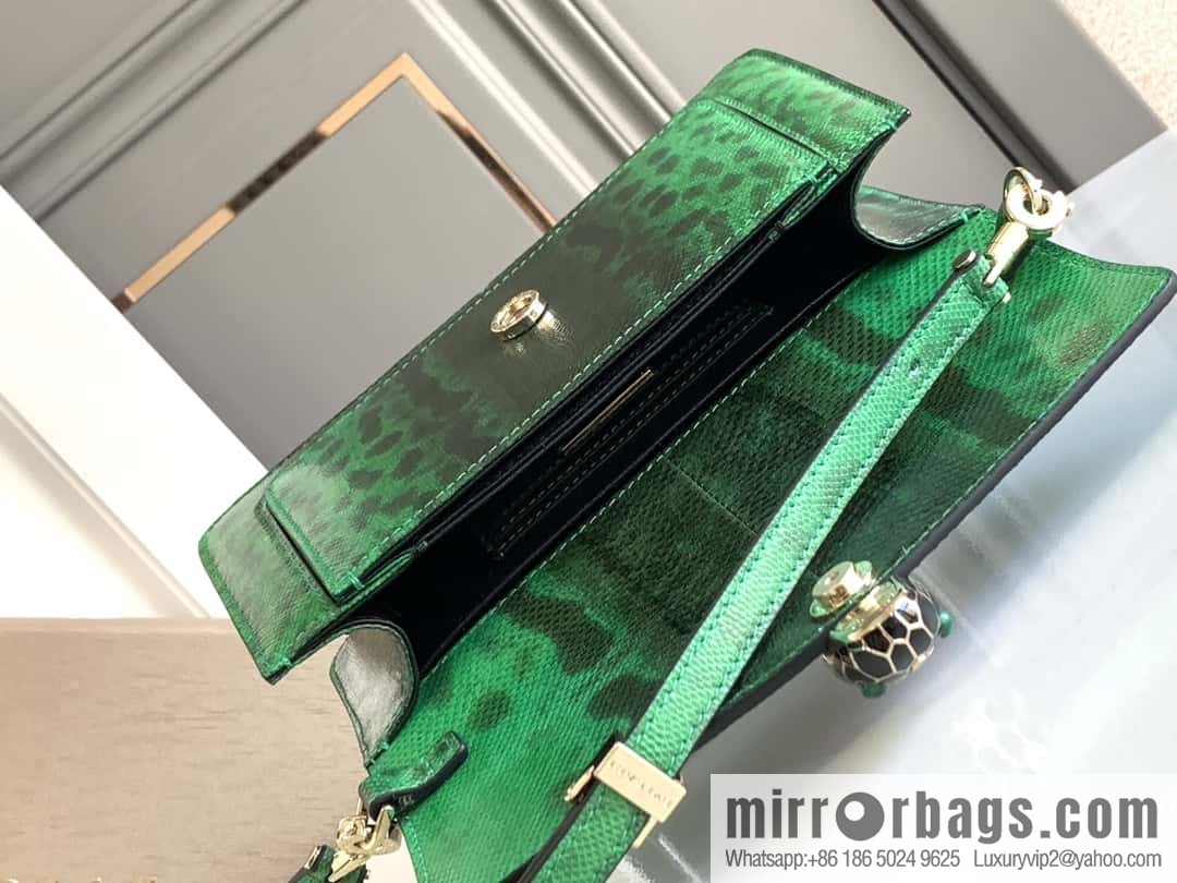 BVLGARI Bulgari bright green grandmother green glossy water snakeskin EAST-WEST series small shoulder bag 22CM 292103