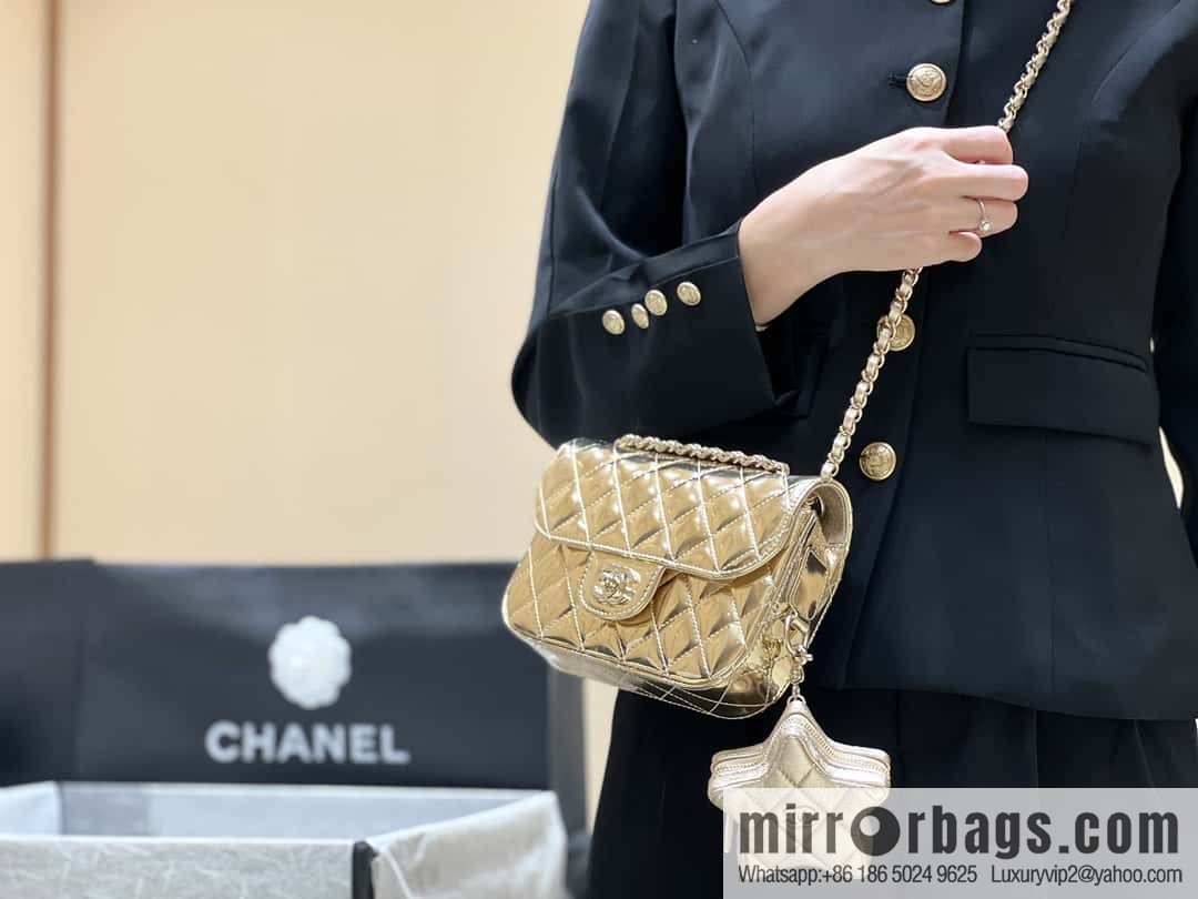 CHANEL 24C early spring vacation series CF patent leather cover bag AS4646 gold