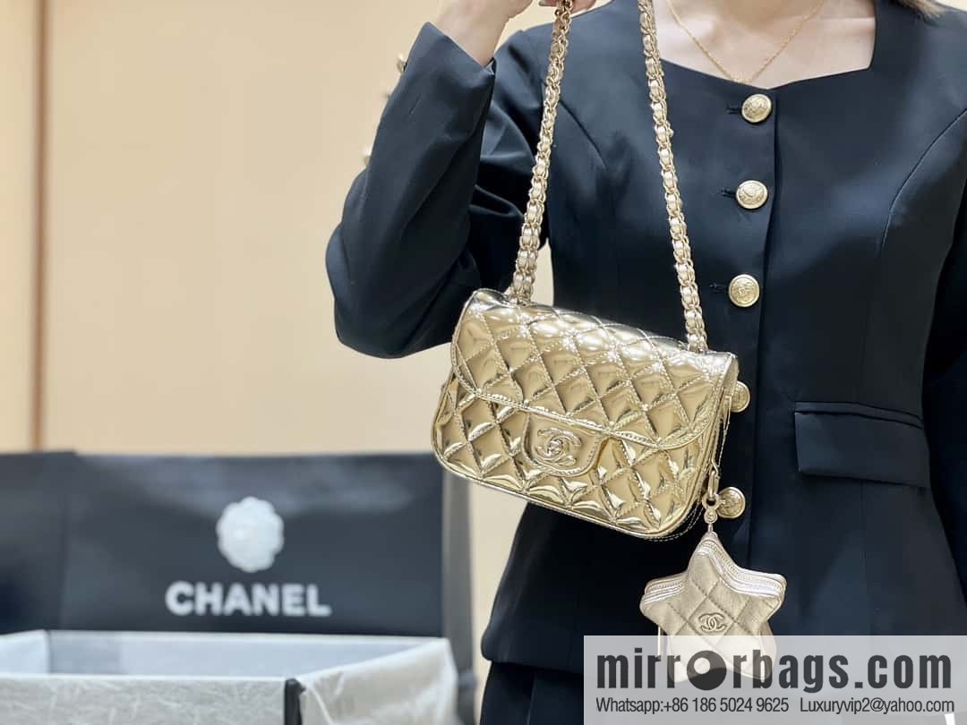 CHANEL 24C early spring vacation series CF patent leather cover bag AS4646 gold