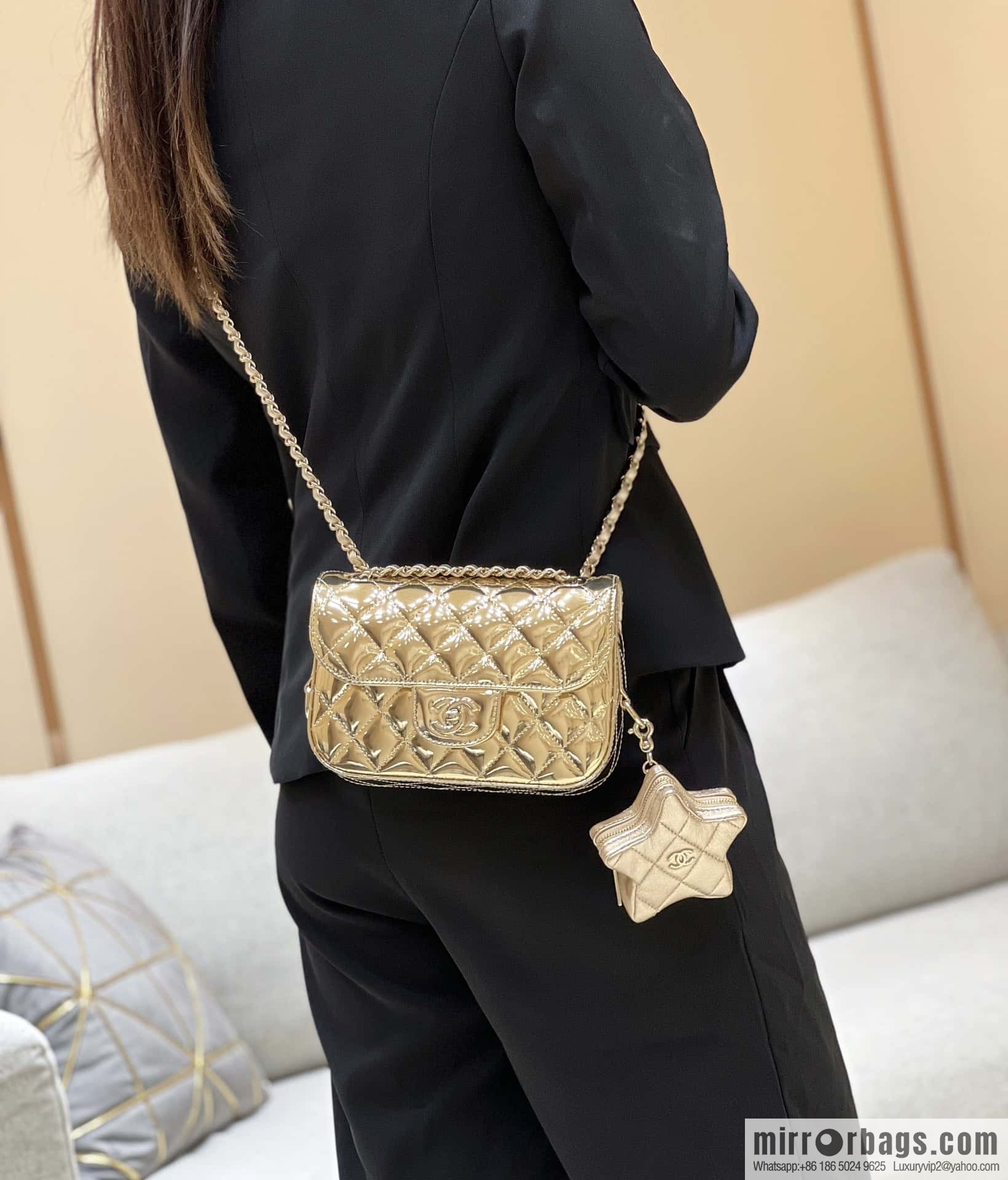 CHANEL 24C early spring vacation series CF patent leather cover bag AS4646 gold