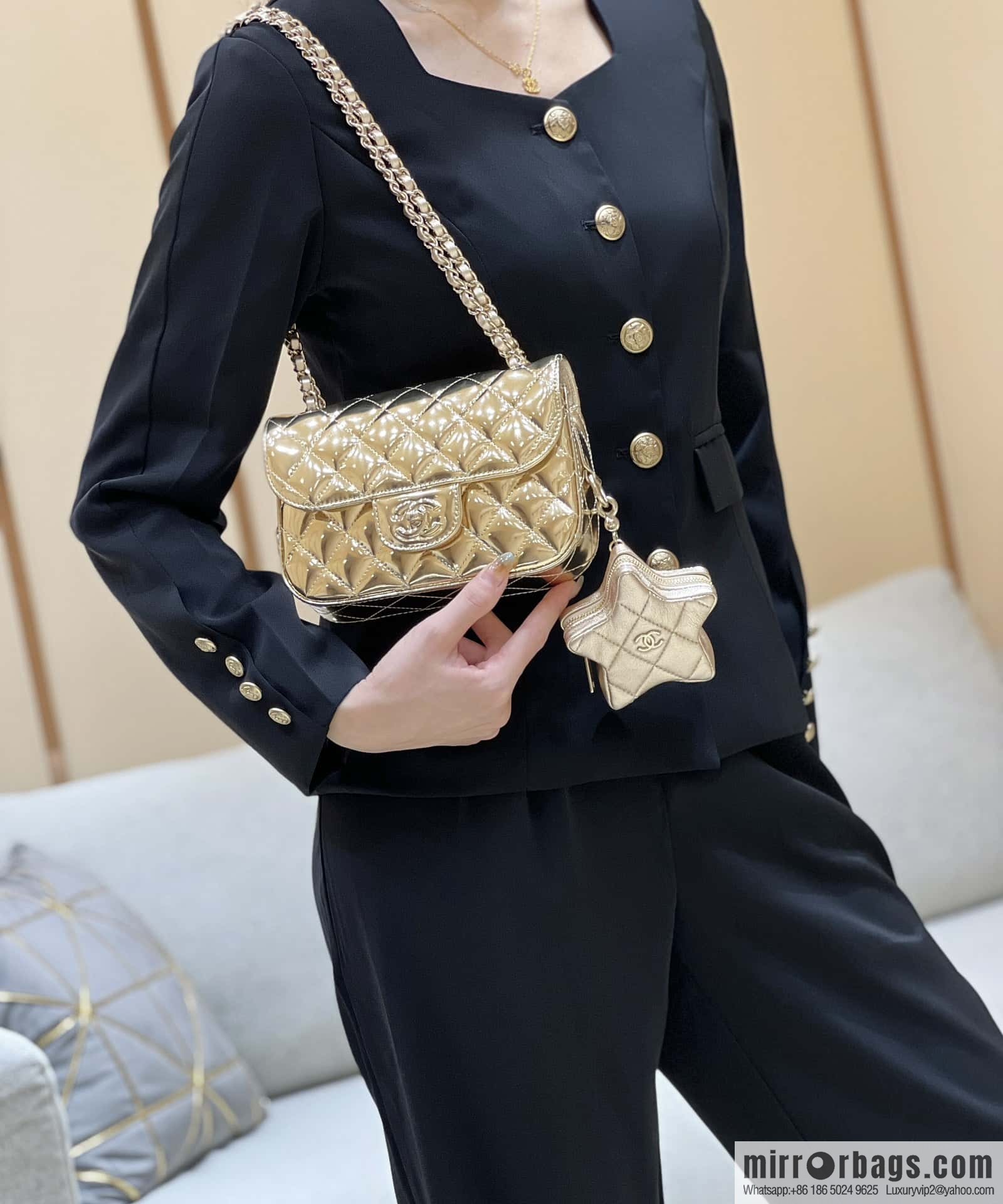 CHANEL 24C early spring vacation series CF patent leather cover bag AS4646 gold