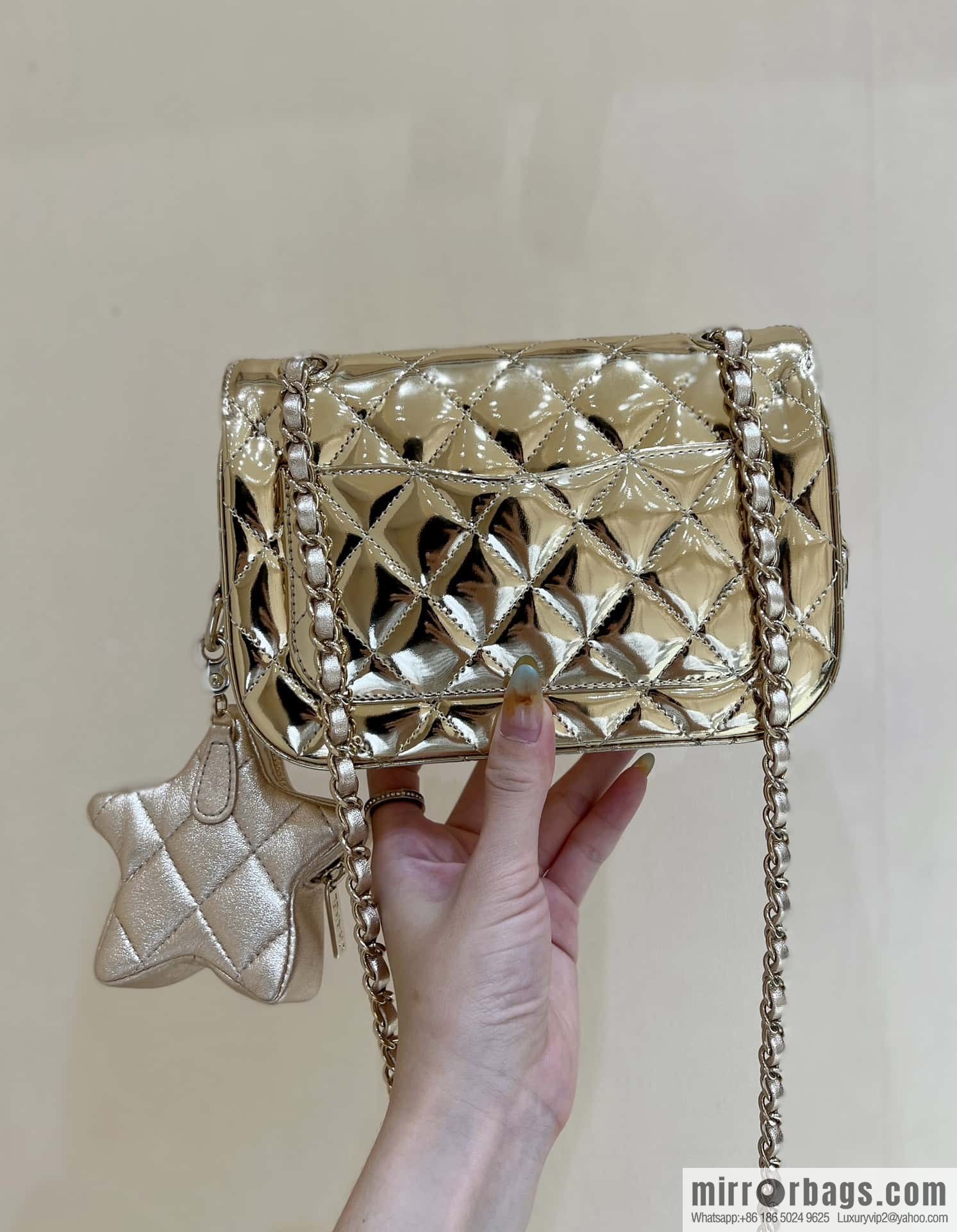 CHANEL 24C early spring vacation series CF patent leather cover bag AS4646 gold