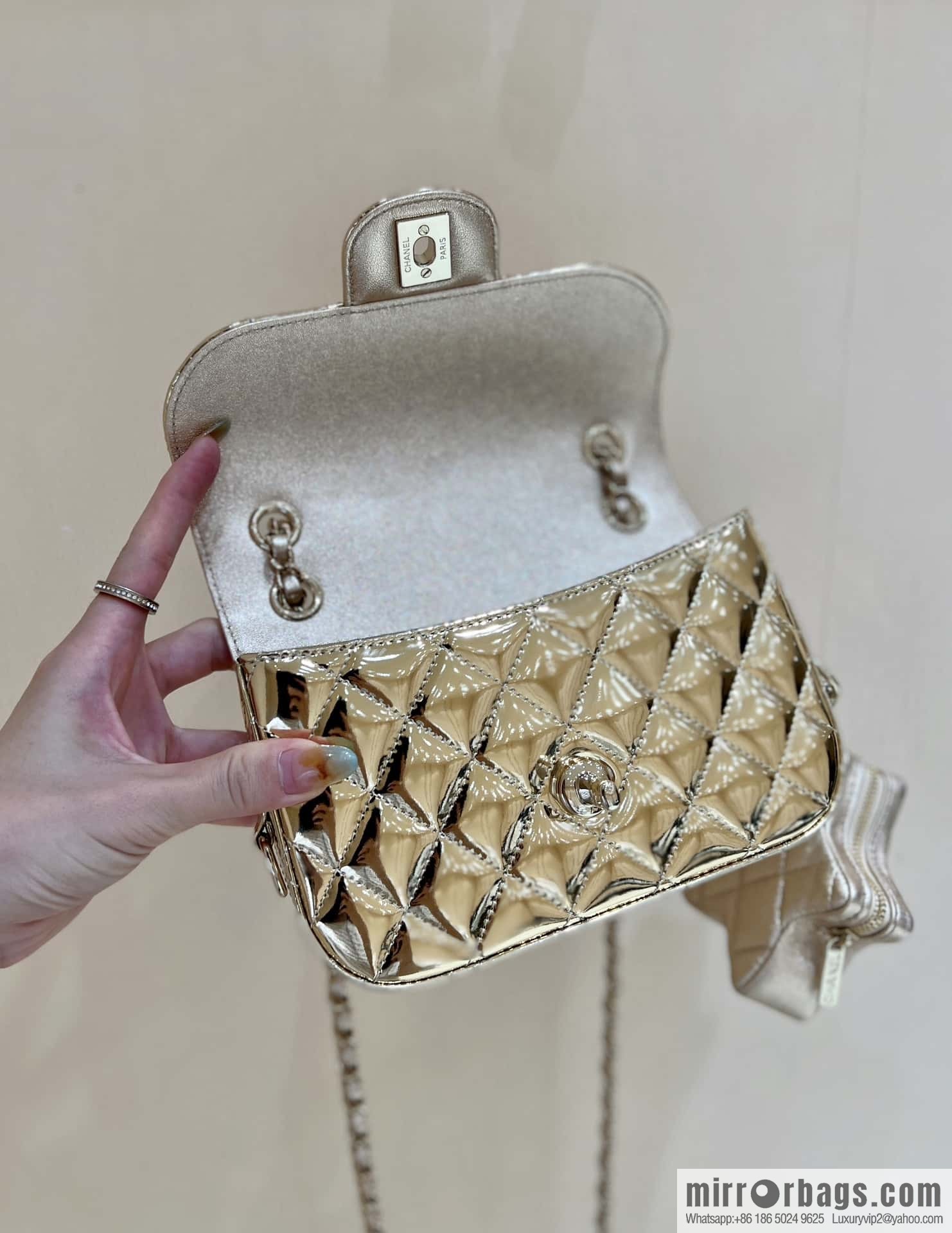 CHANEL 24C early spring vacation series CF patent leather cover bag AS4646 gold