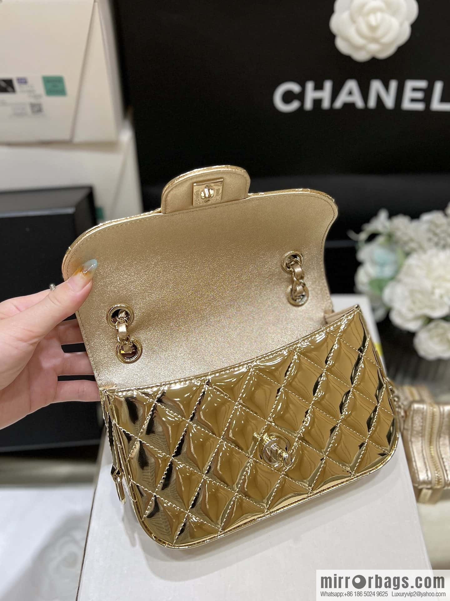 CHANEL 24C early spring vacation series CF patent leather cover bag AS4646 gold