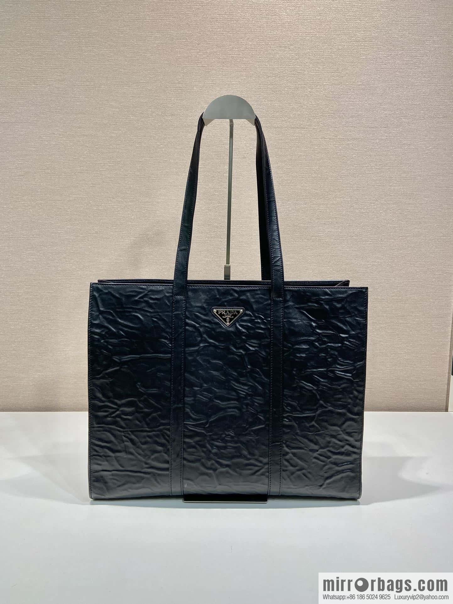 PRADA new tote bag 🎉 1BG460 black