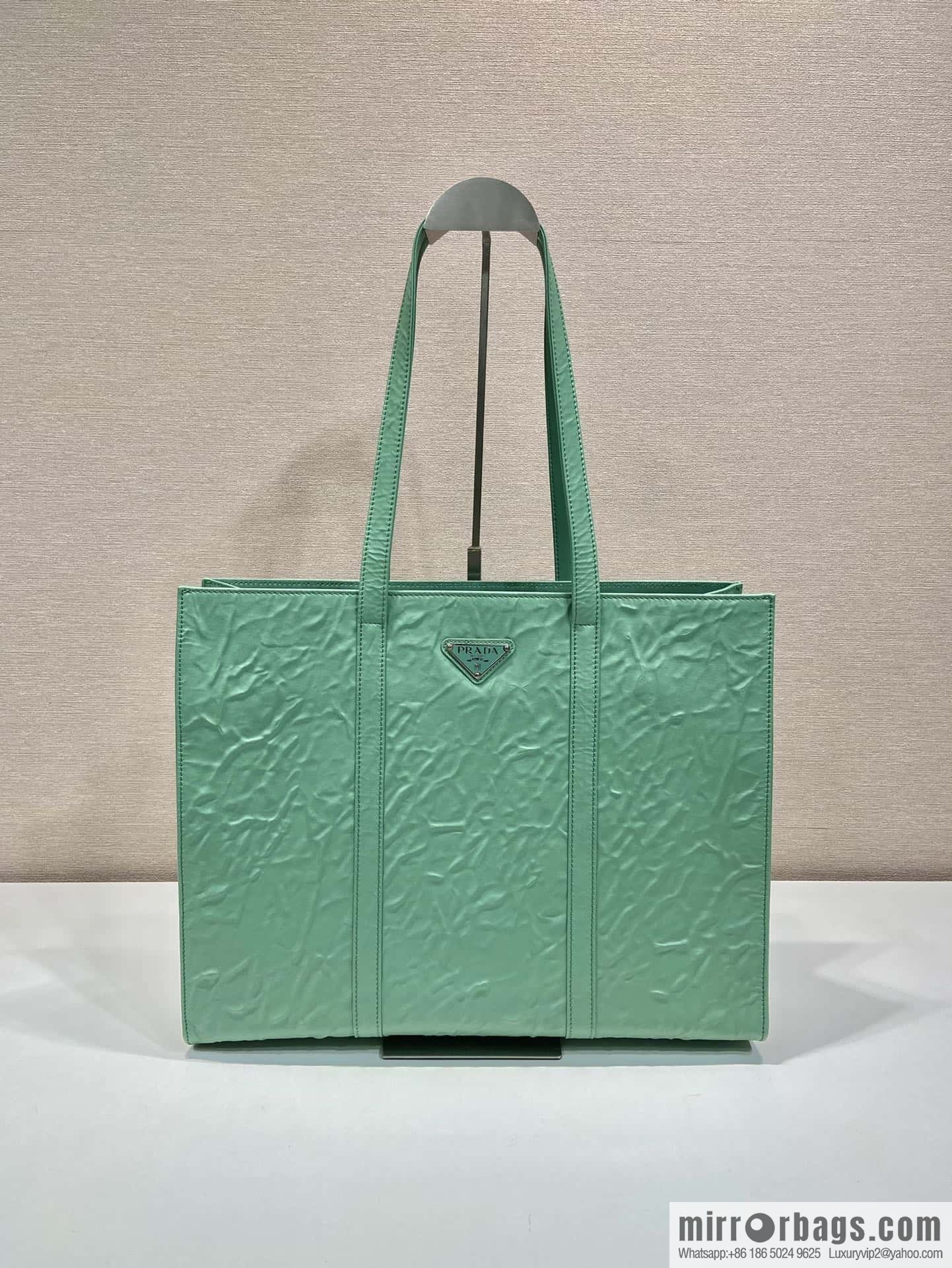 PRADA new tote bag 🎉 1BG460 green