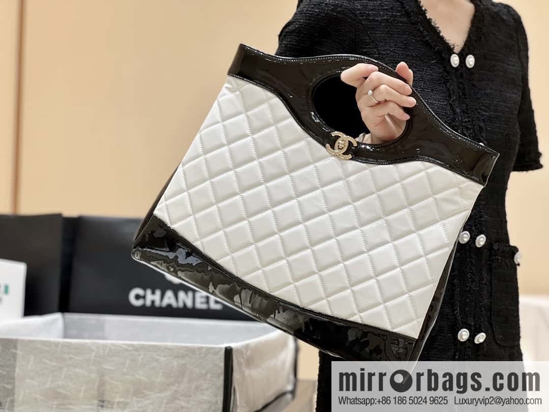CHANEL 23A Advanced Handicraft Series 31bag Large AS1010 White