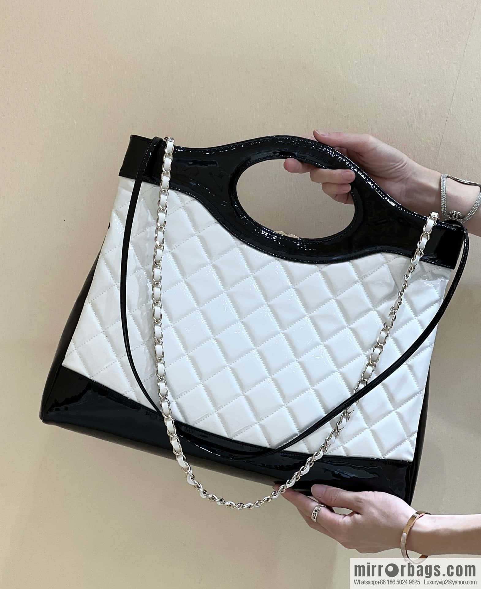 CHANEL 23A Advanced Handicraft Series 31bag Large AS1010 White