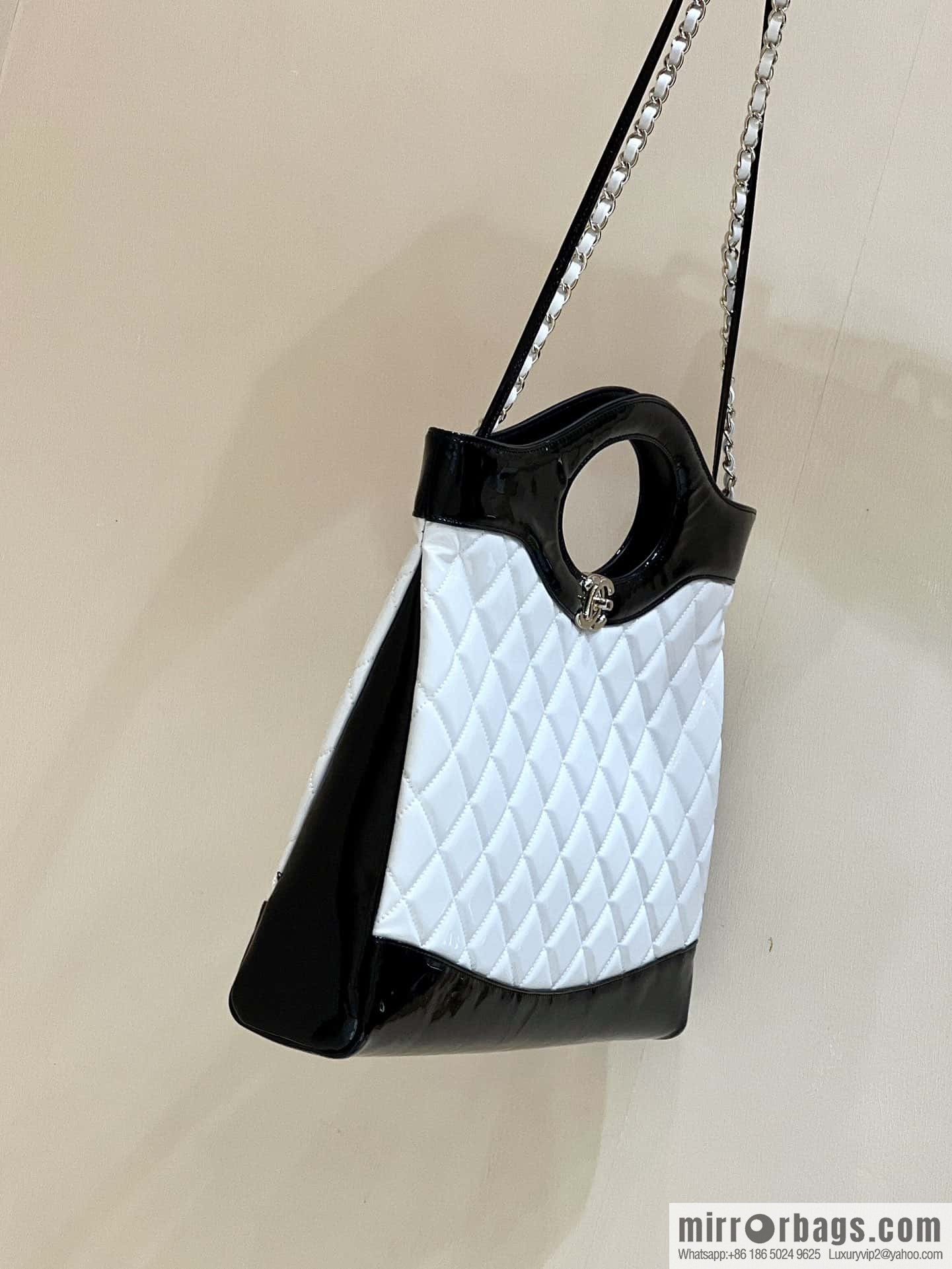 CHANEL 23A Advanced Handicraft Series 31bag Large AS1010 White
