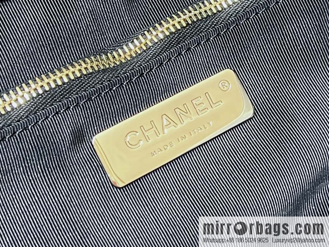 CHANEL 23A Advanced Handicraft Series 31bag Large AS1010 White