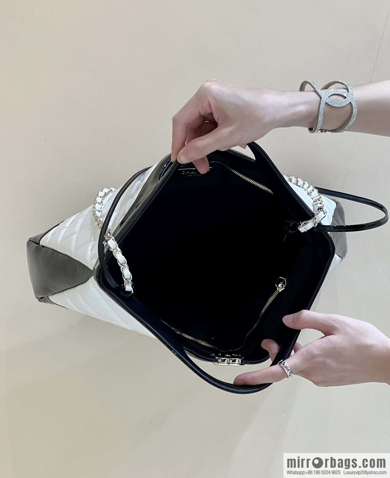 CHANEL 23A Advanced Handicraft Series 31bag Large AS1010 White