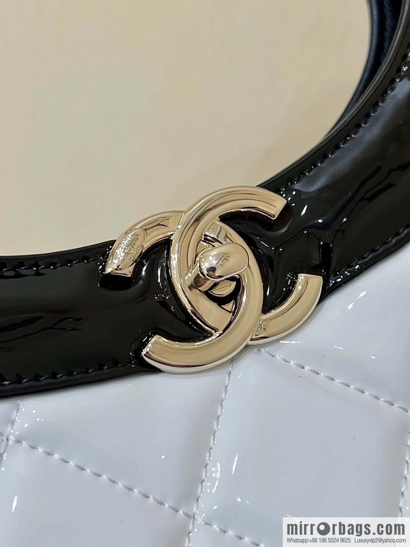 CHANEL 23A Advanced Handicraft Series 31bag Large AS1010 White