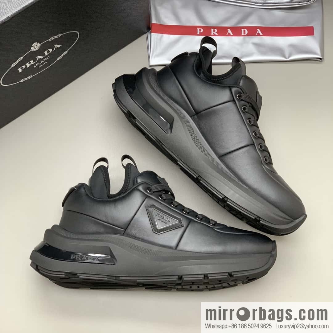 PRADA tongue embossed logo letters, autumn and winter men's casual shoes