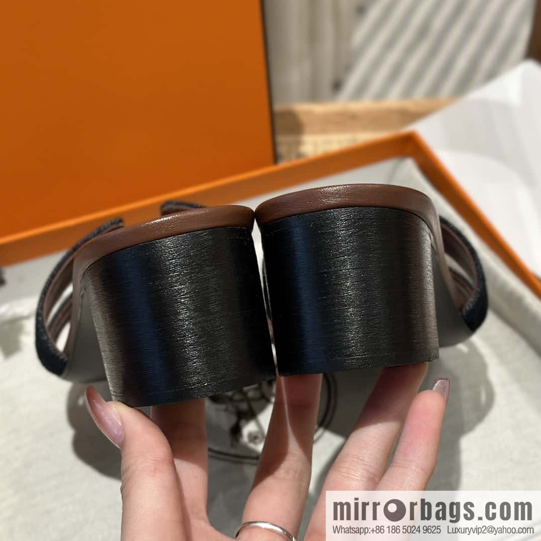 Hermès' latest popular denim high heels