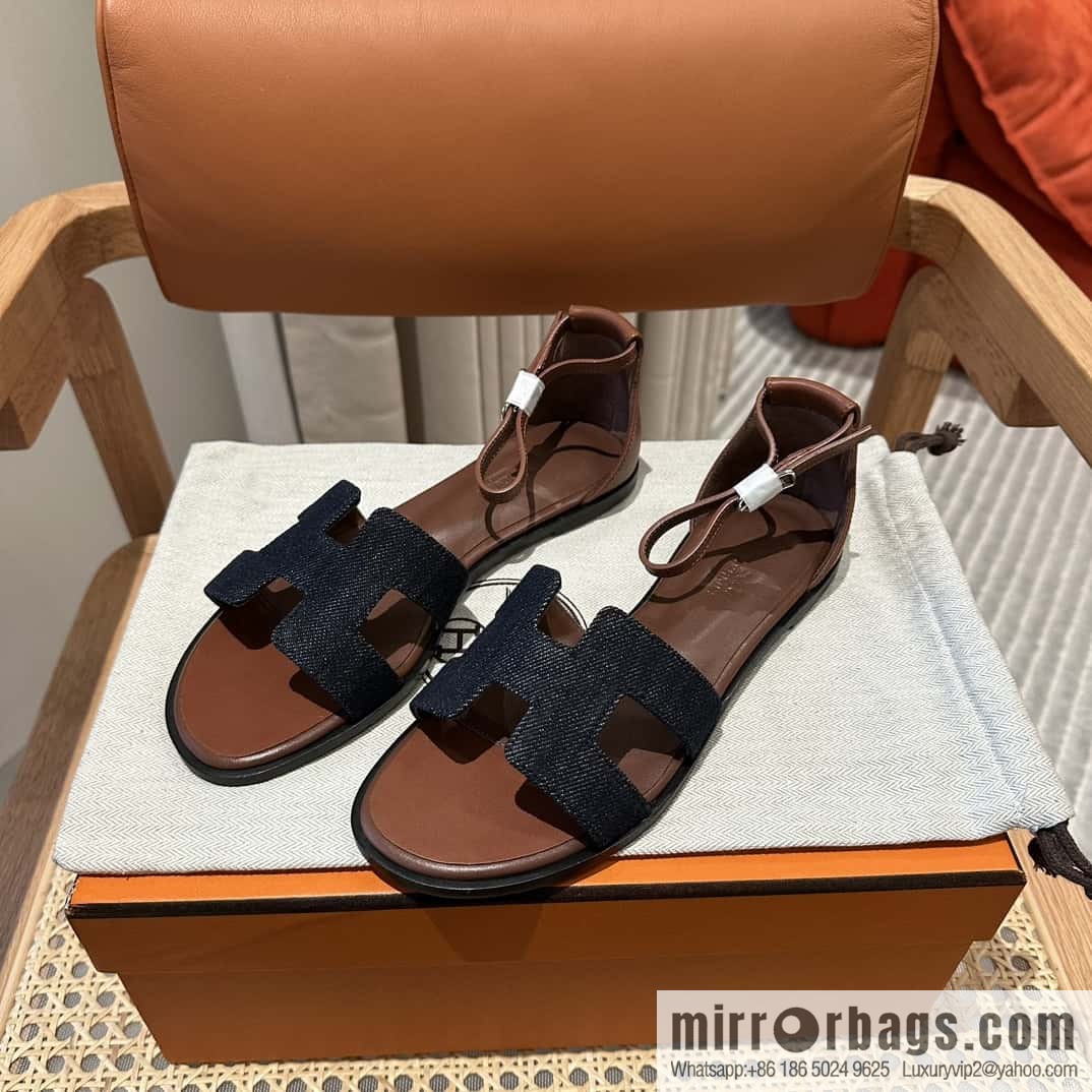 Hermès denim, new little sandals.