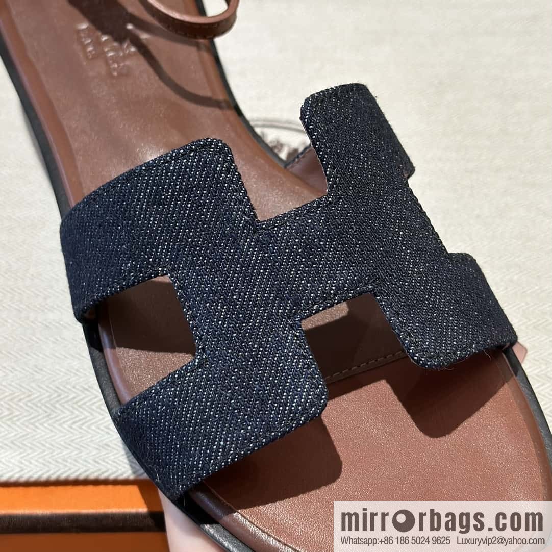 Hermès denim, new little sandals.