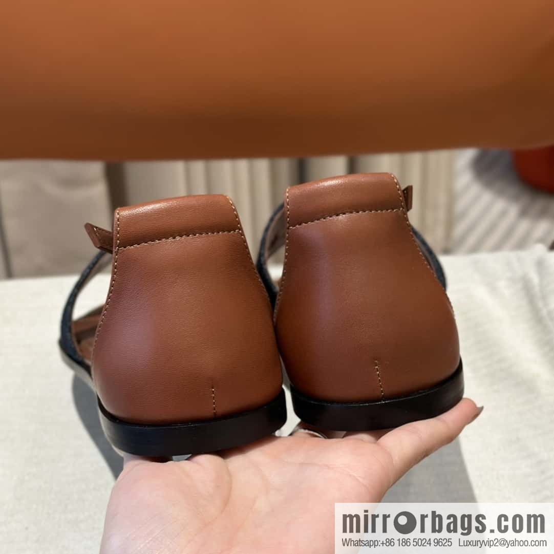 Hermès denim, new little sandals.