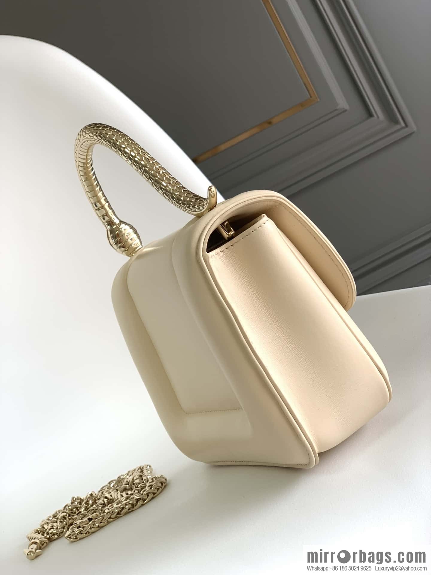 BVLGARI Bulgari joint design limited edition Mary Katrantzou snakehead bag 291071 white 19cm