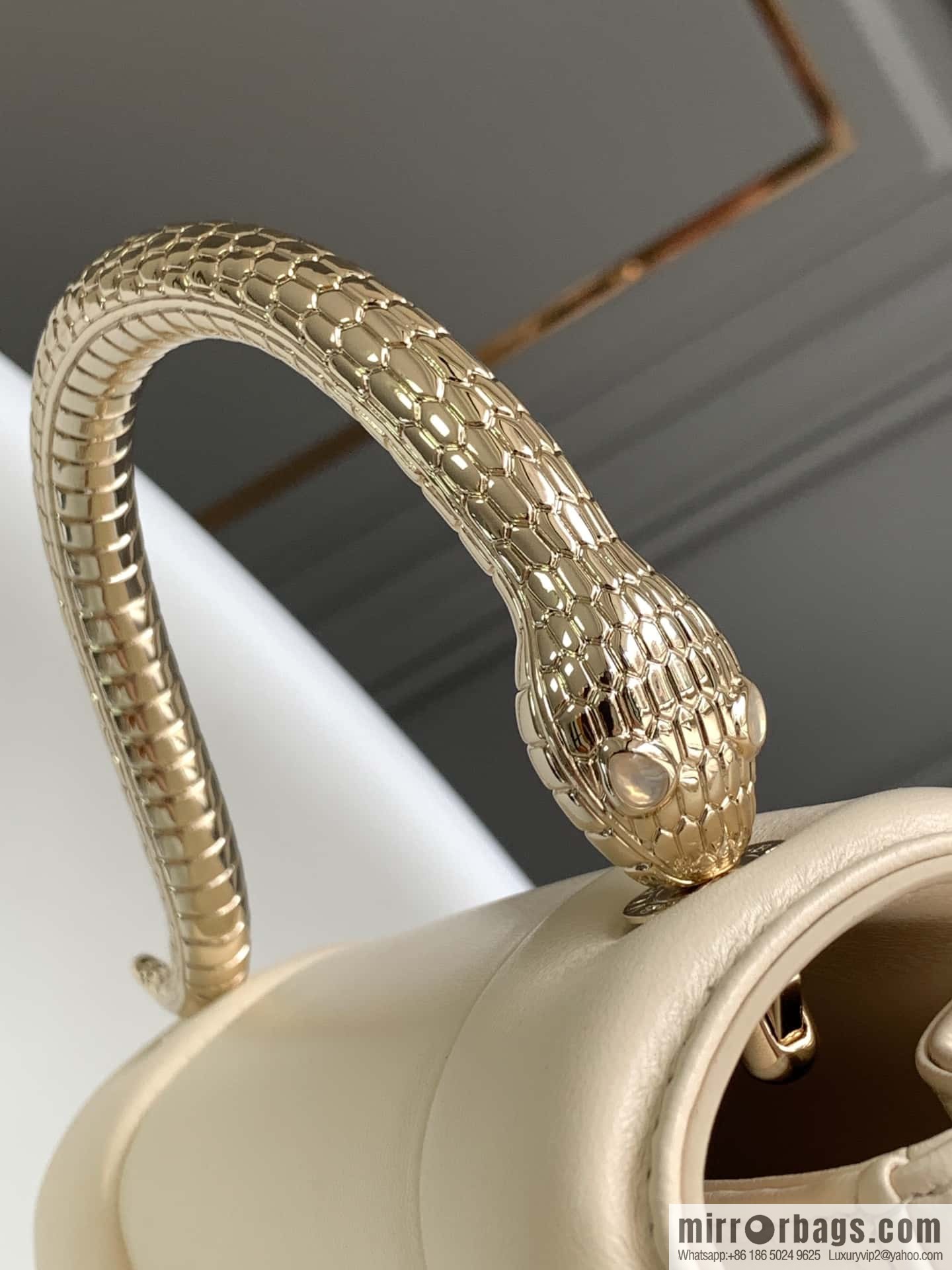 BVLGARI Bulgari joint design limited edition Mary Katrantzou snakehead bag 291071 white 19cm