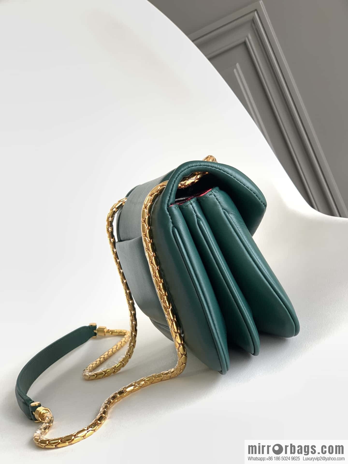 BVLGARI Bulgari SERPENTI REVERSE Small Shoulder Bag 292123 Green 22CM