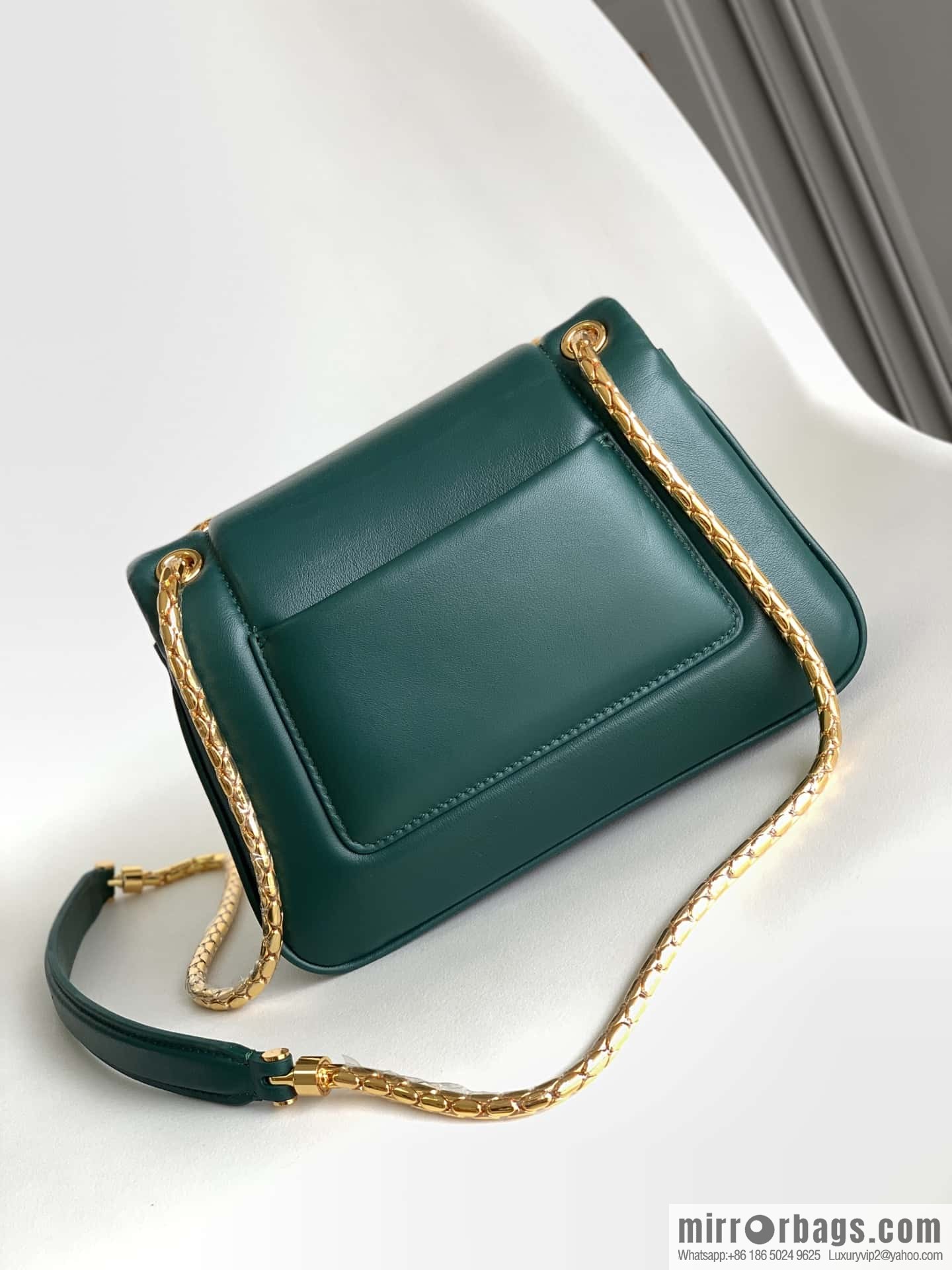 BVLGARI Bulgari SERPENTI REVERSE Small Shoulder Bag 292123 Green 22CM