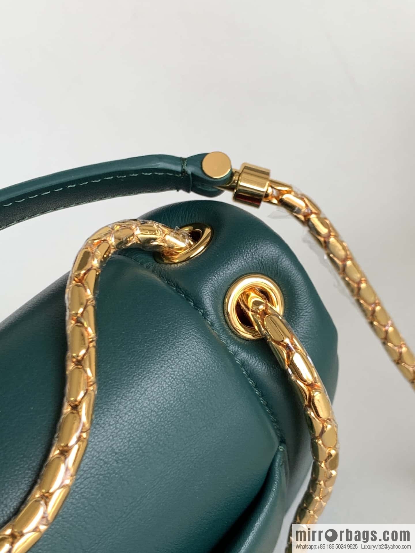 BVLGARI Bulgari SERPENTI REVERSE Small Shoulder Bag 292123 Green 22CM