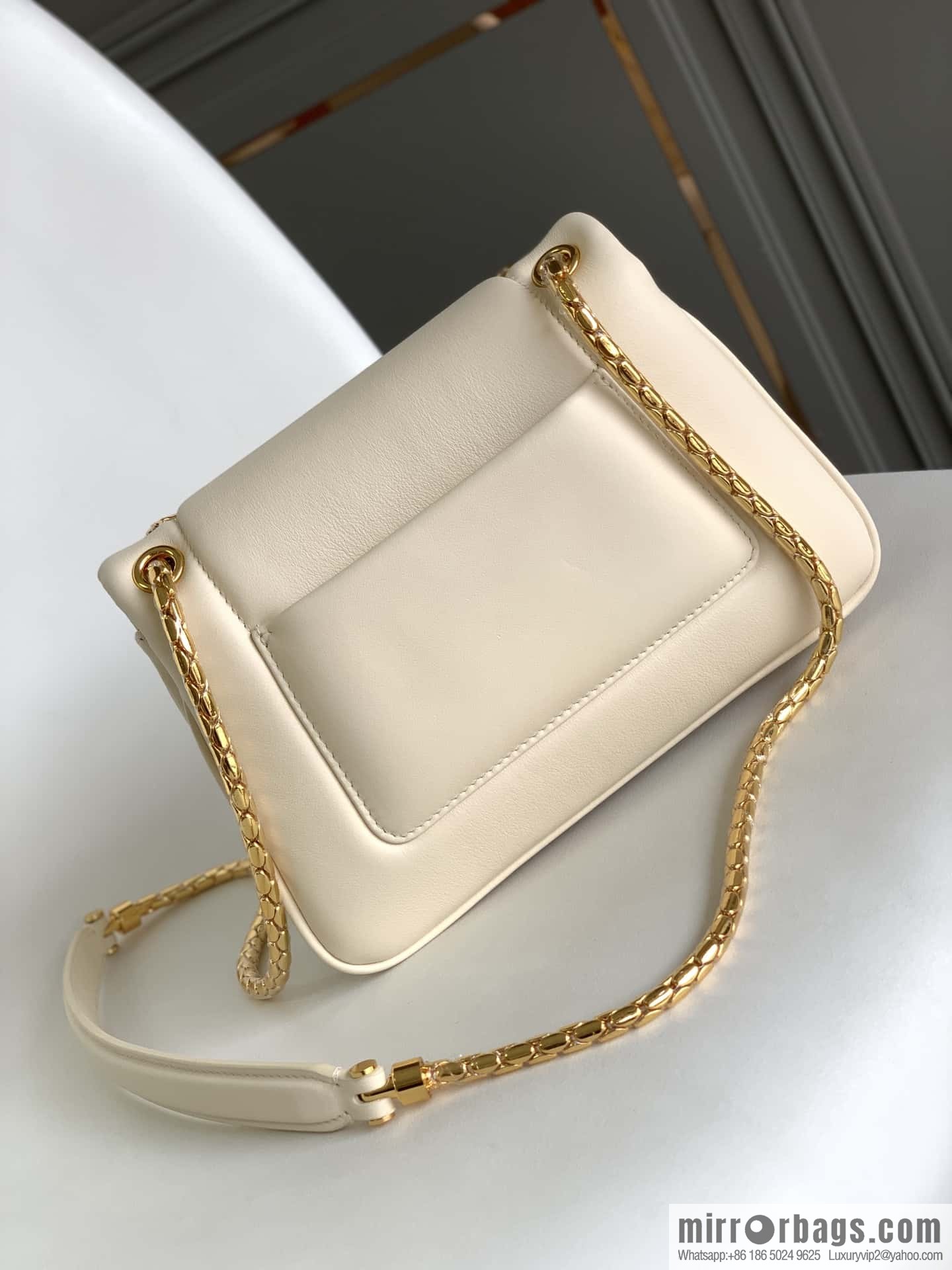 BVLGARI Bulgari SERPENTI REVERSE Small Shoulder Bag 292123 White 22CM