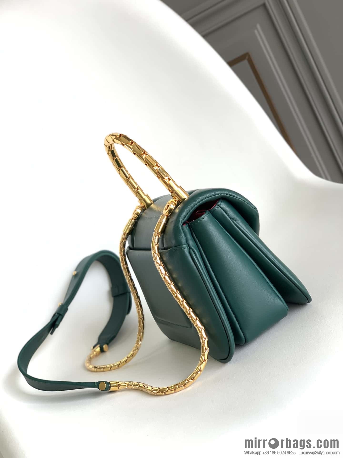 BVLGARI Bulgari SERPENTI REVERSE Small tote bag 292128 green 20CM