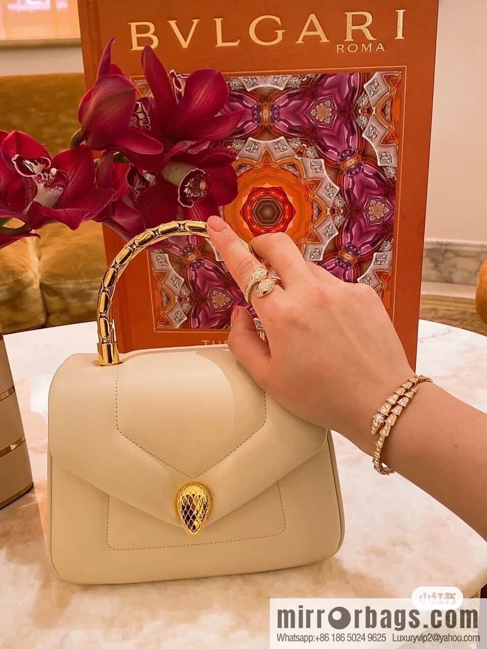 BVLGARI Bulgari SERPENTI REVERSE Small tote bag 292128 White 20CM