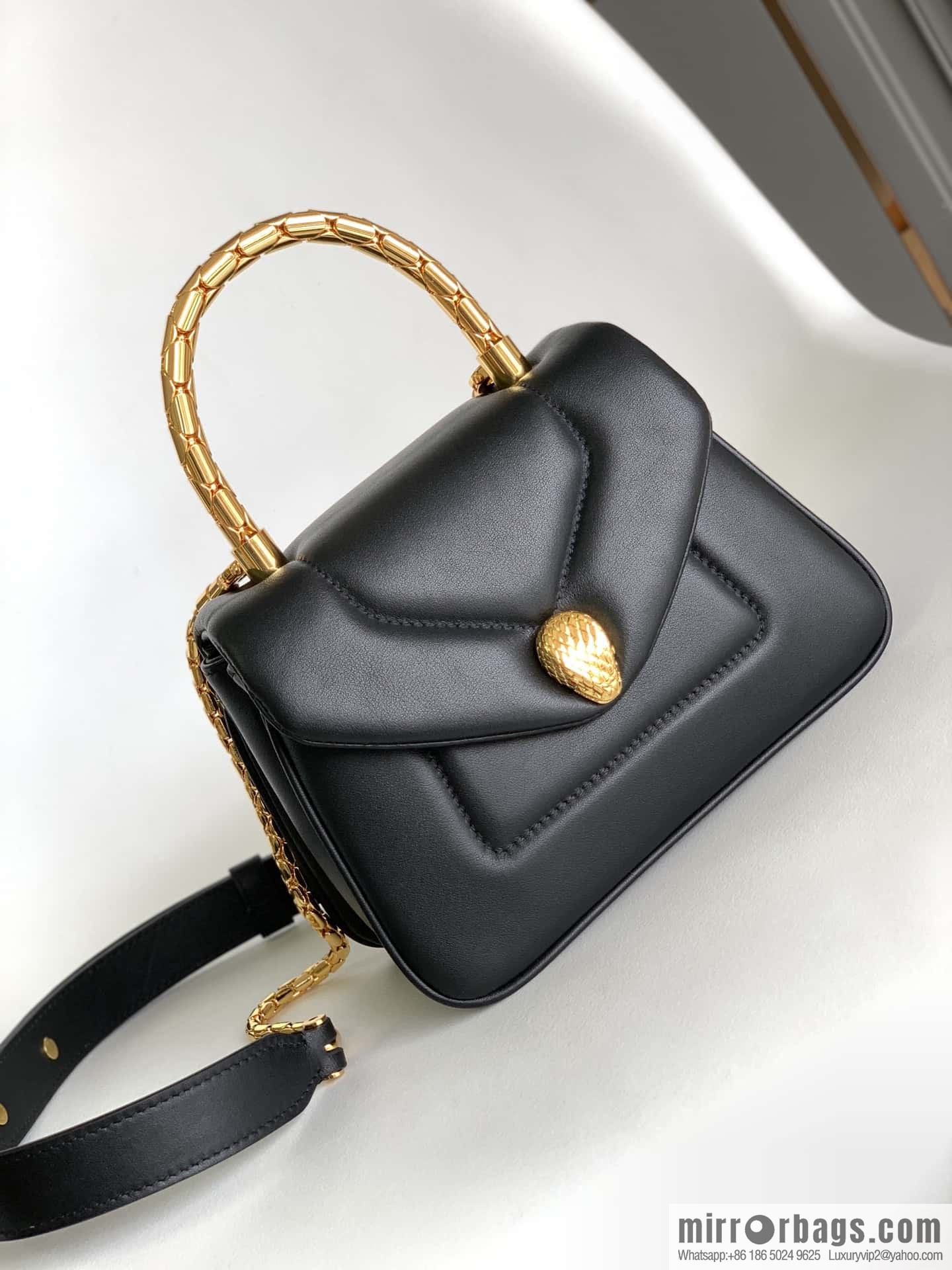 BVLGARI Bulgari SERPENTI REVERSE Small tote bag 292128 black 20CM
