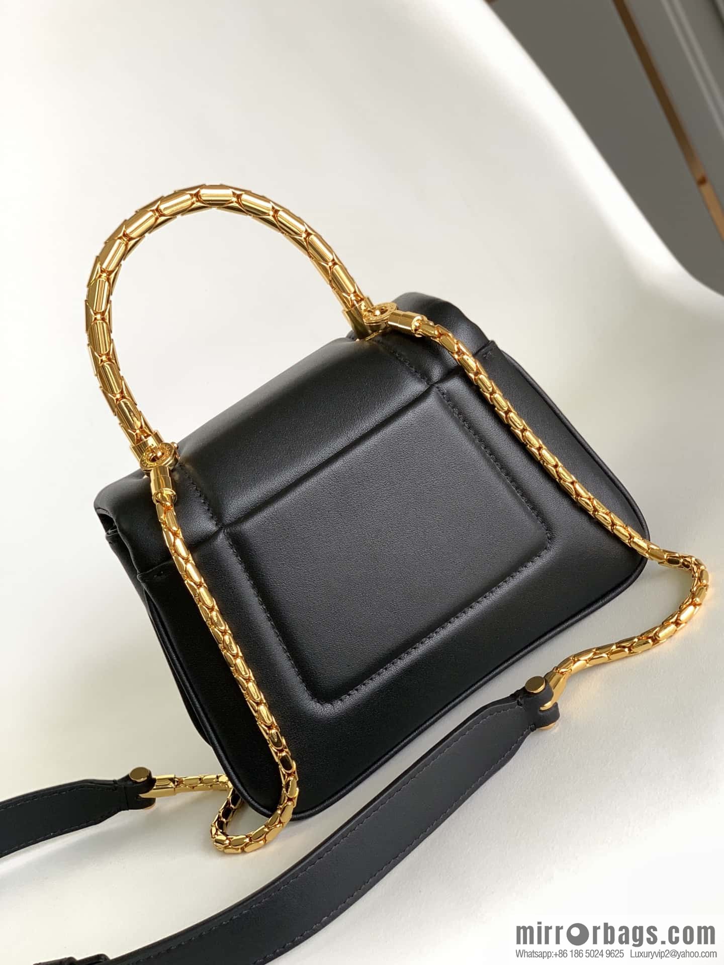 BVLGARI Bulgari SERPENTI REVERSE Small tote bag 292128 black 20CM